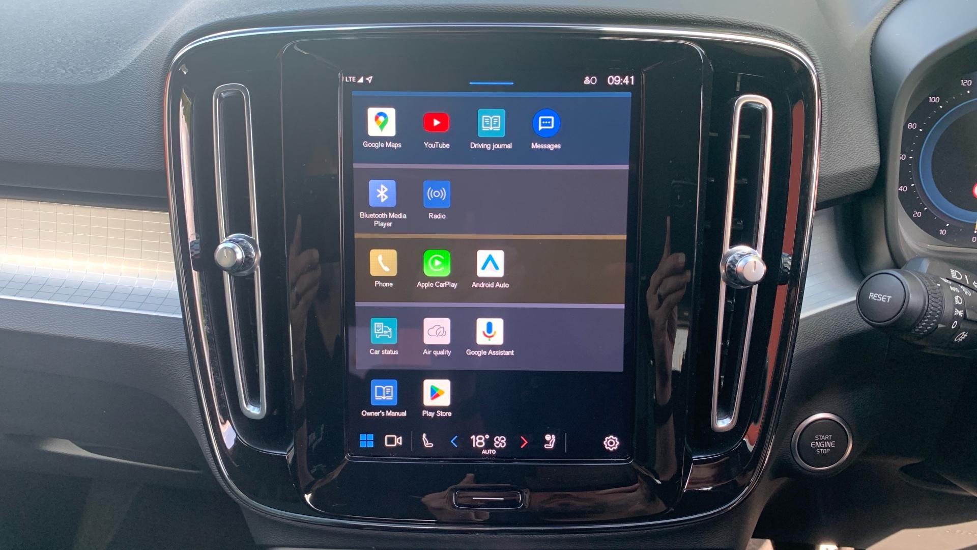 Volvo XC40 Image 12