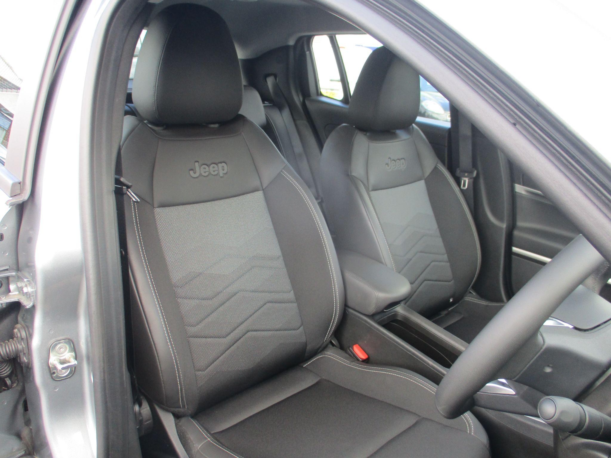 Jeep Avenger Image 10