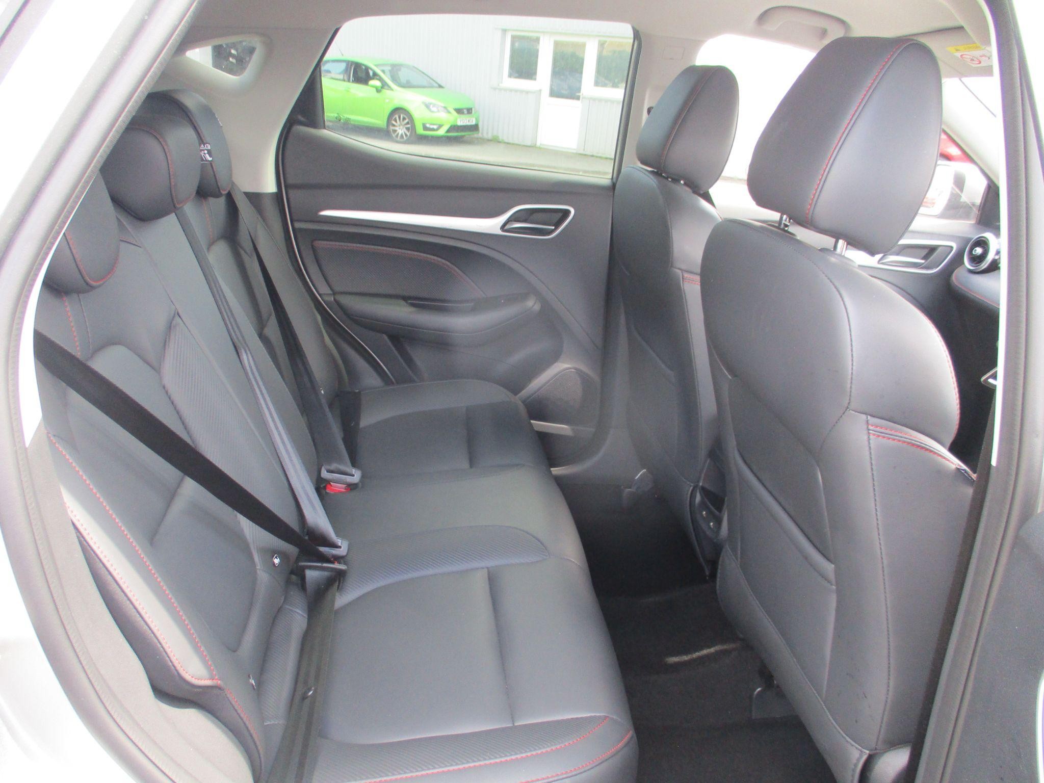 MG ZS Image 24