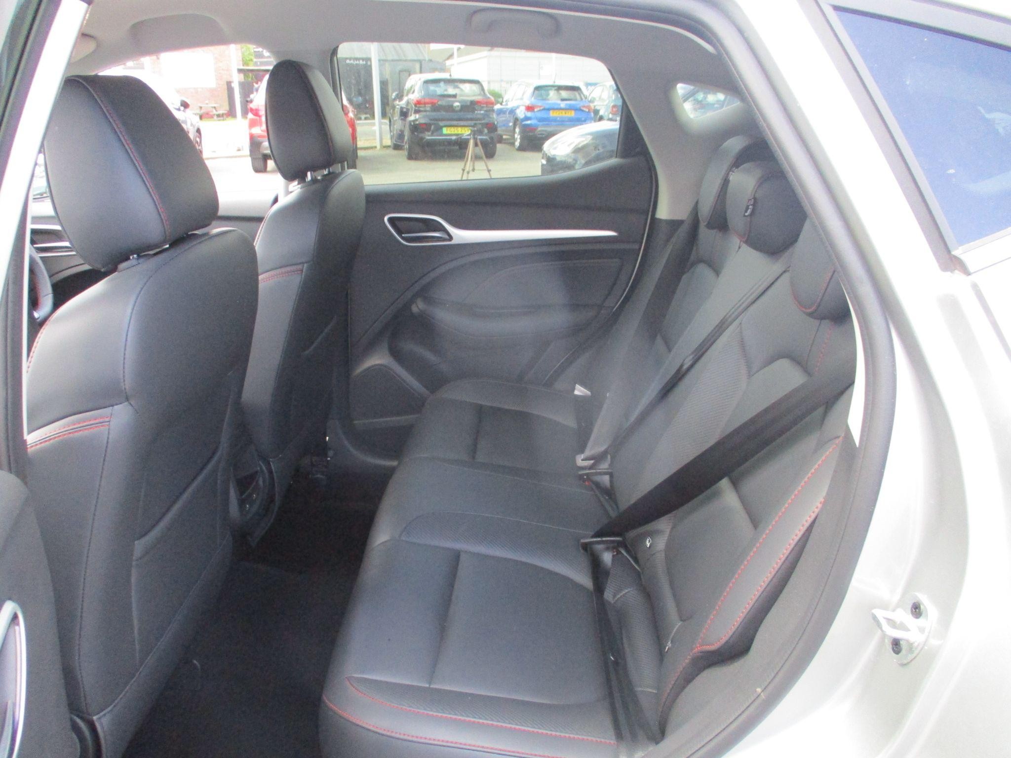 MG ZS Image 26