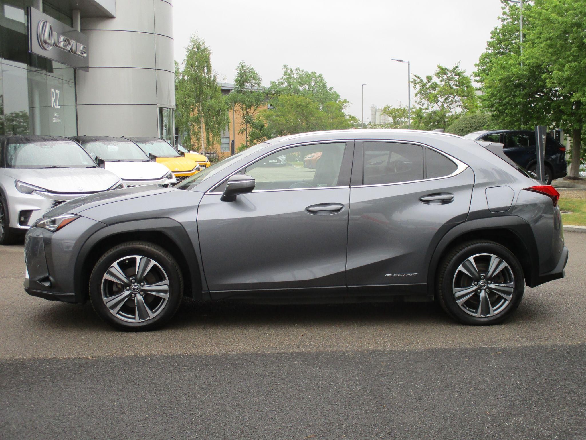 Lexus UX Image 15