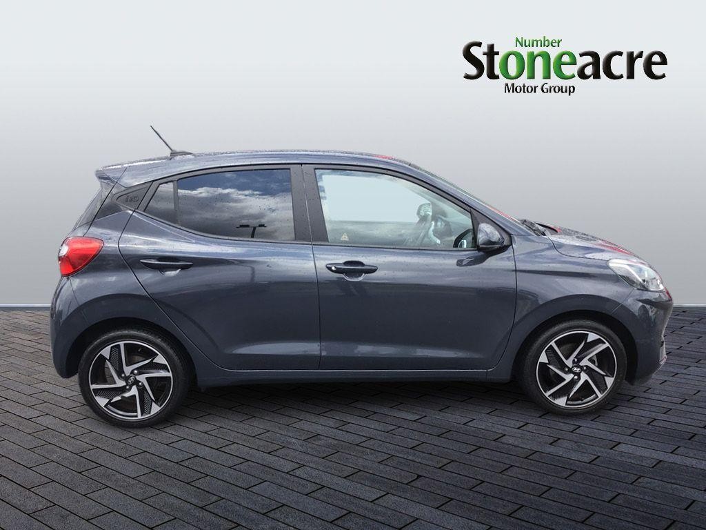 Hyundai i10 Image 2