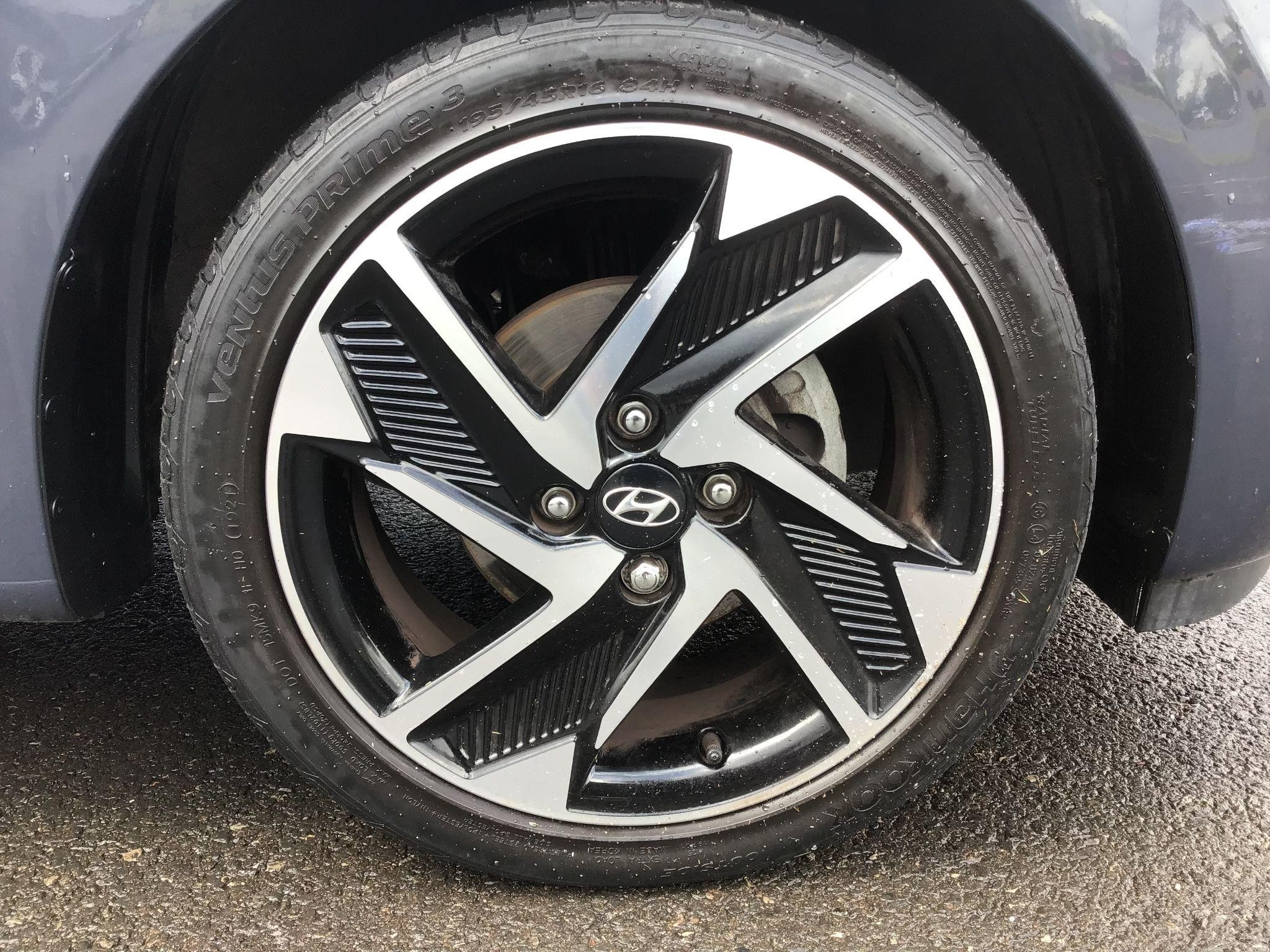 Hyundai i10 Image 9