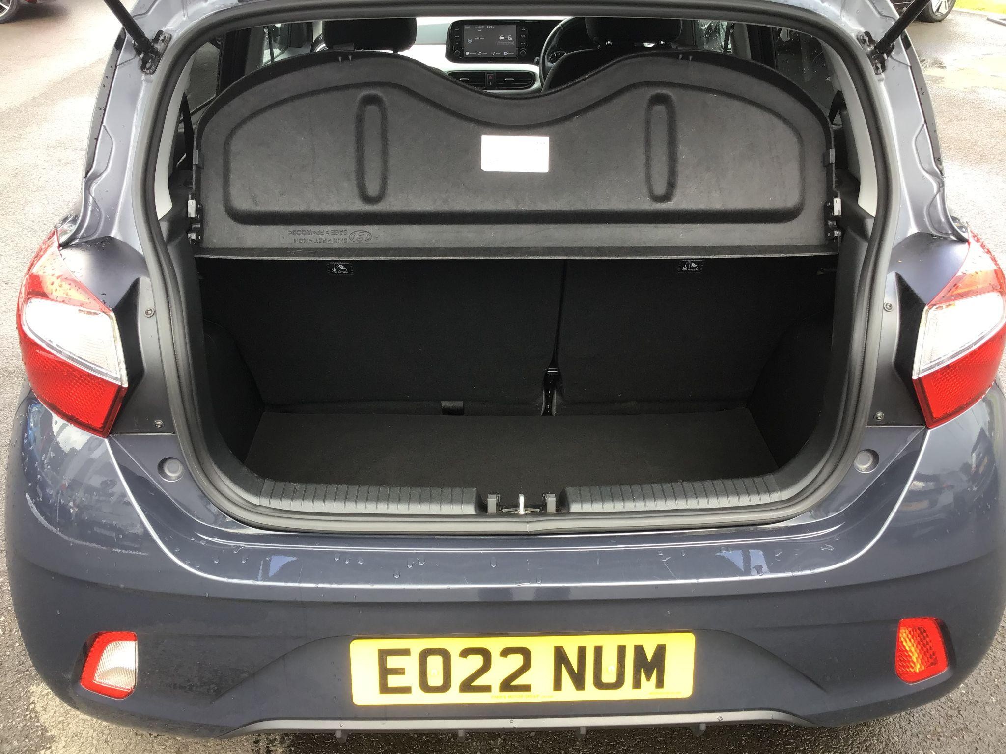 Hyundai i10 Image 10
