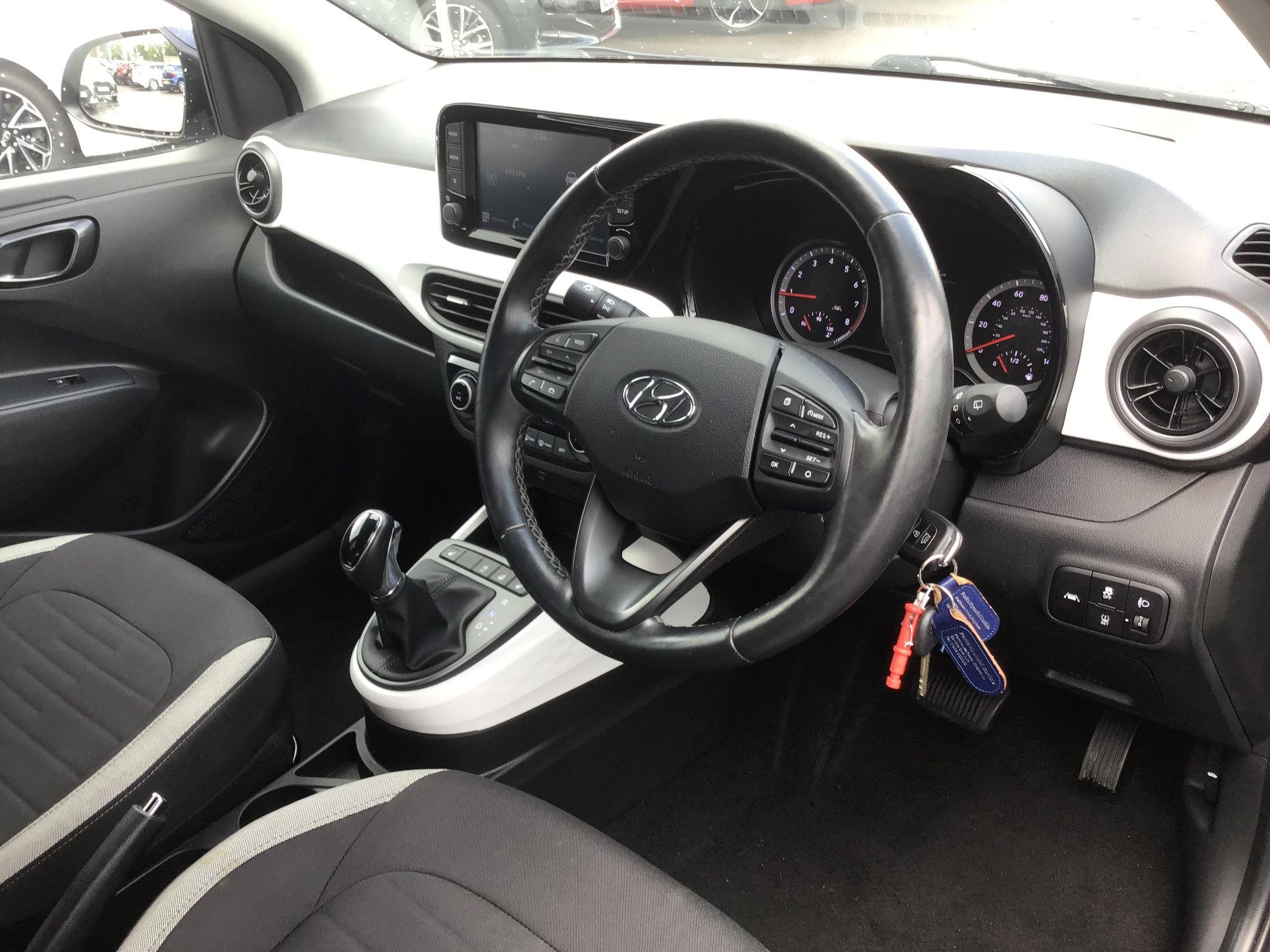 Hyundai i10 Image 13
