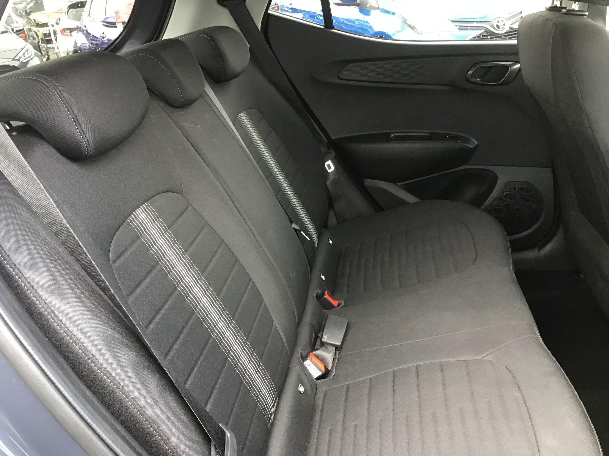 Hyundai i10 Image 17