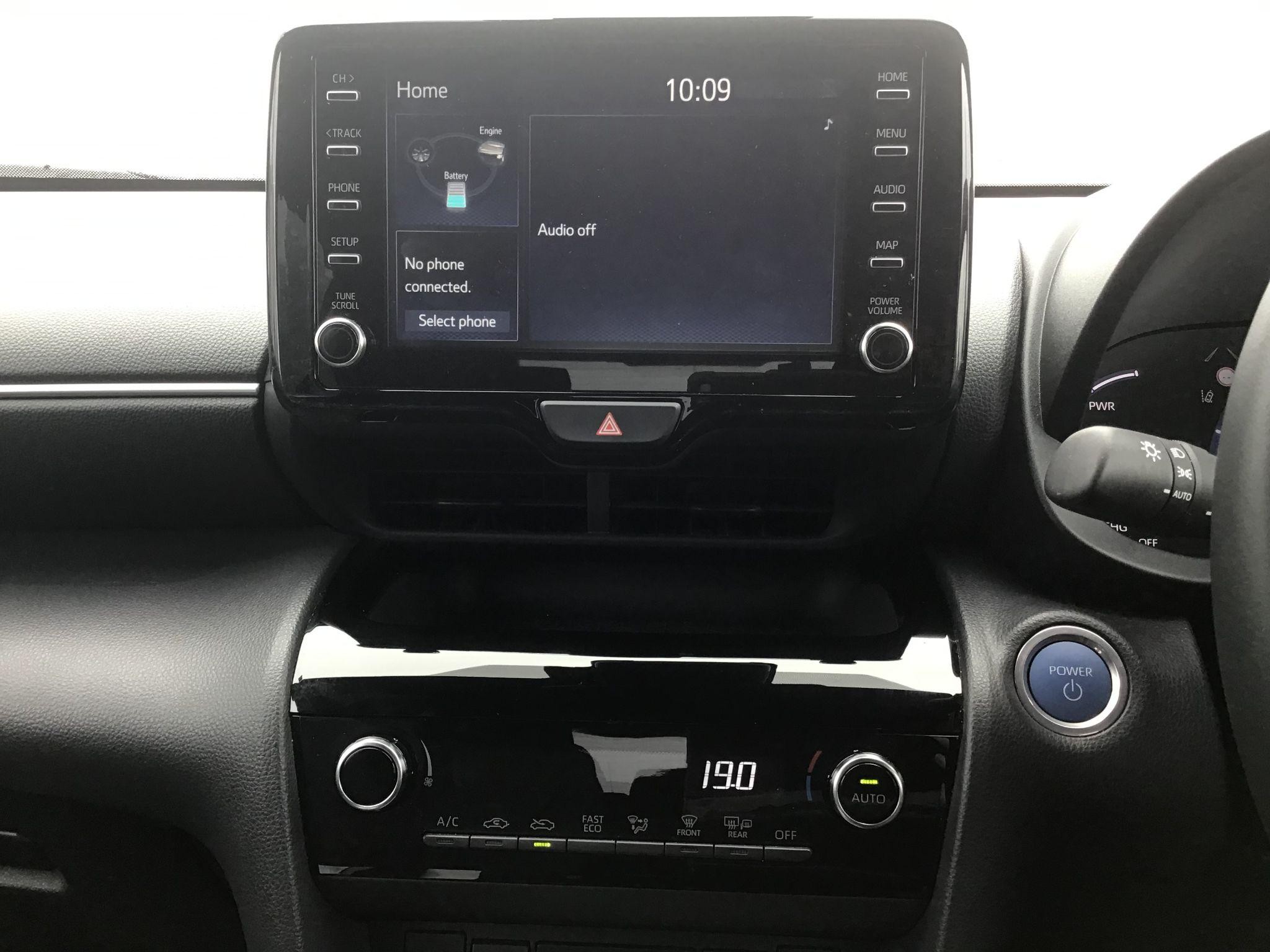 Toyota Yaris Cross Image 16