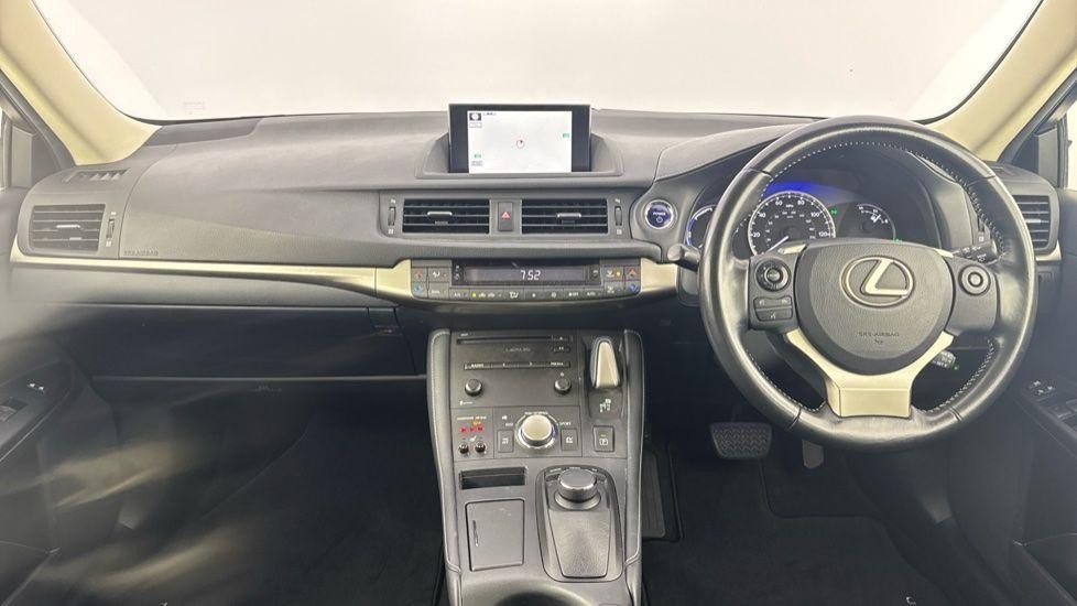 Lexus CT Image 7