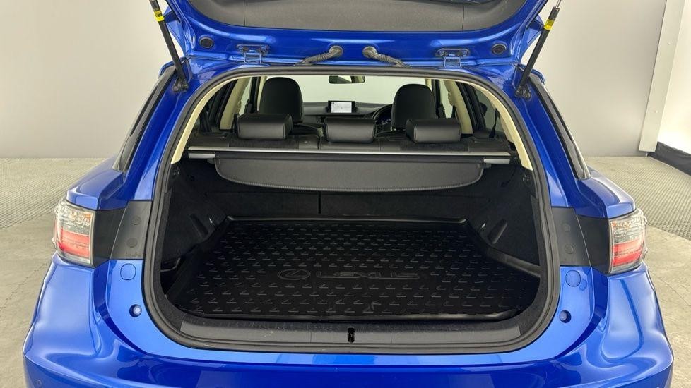 Lexus CT Image 14