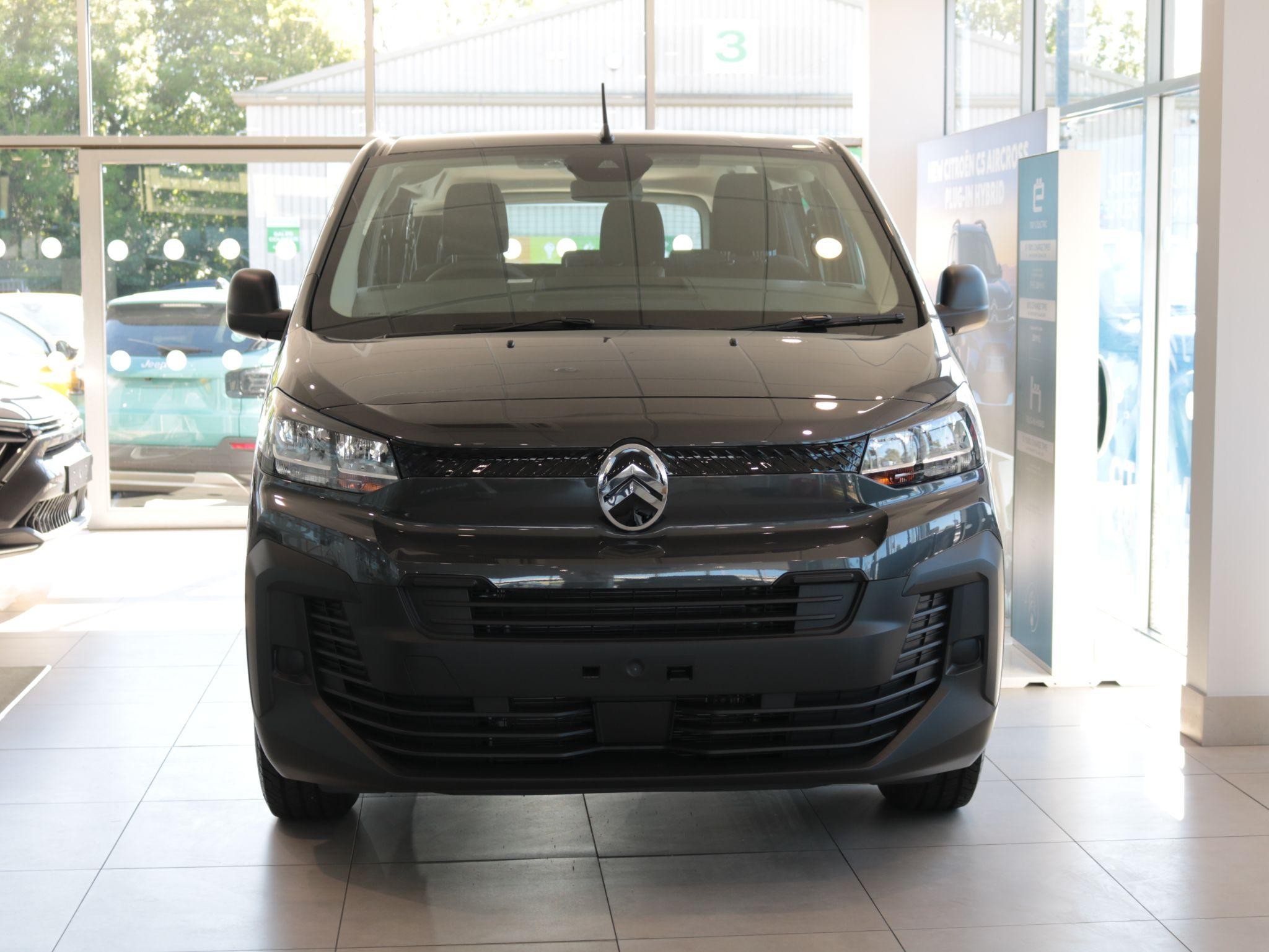 Citroen e-SpaceTourer Image 2