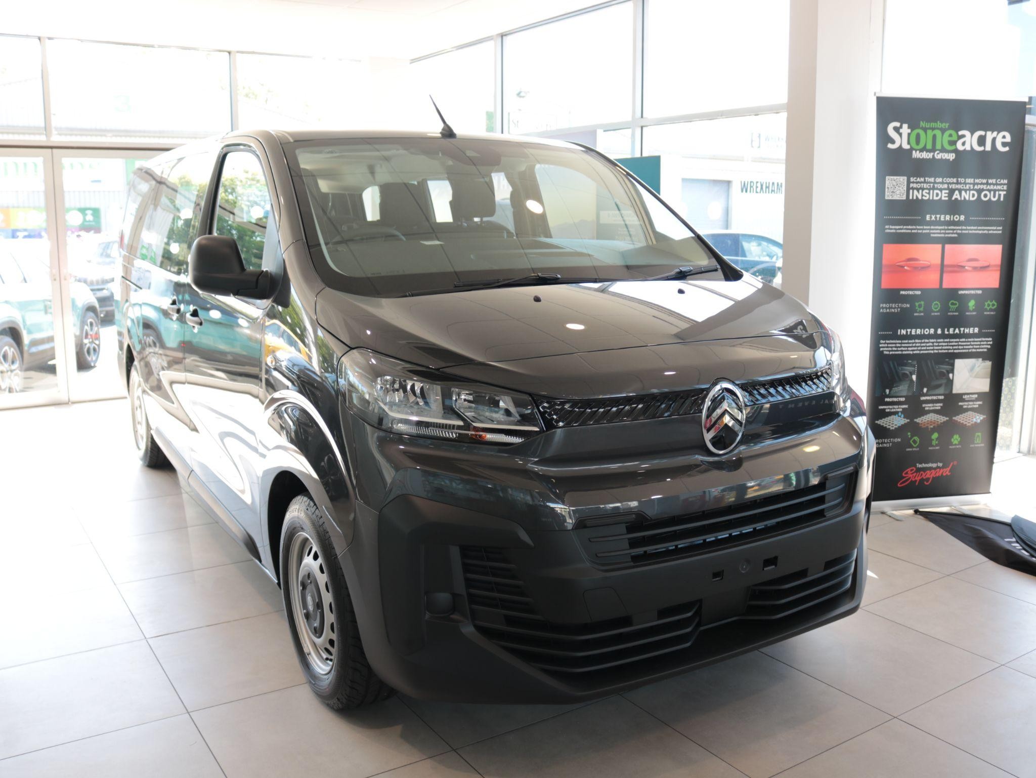Citroen e-SpaceTourer Image 1