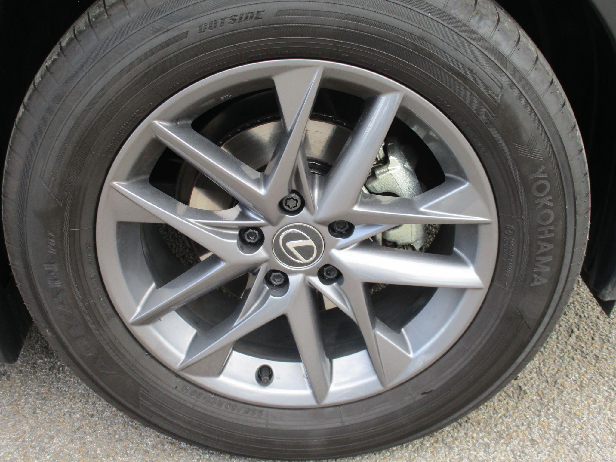 Lexus LBX Image 13