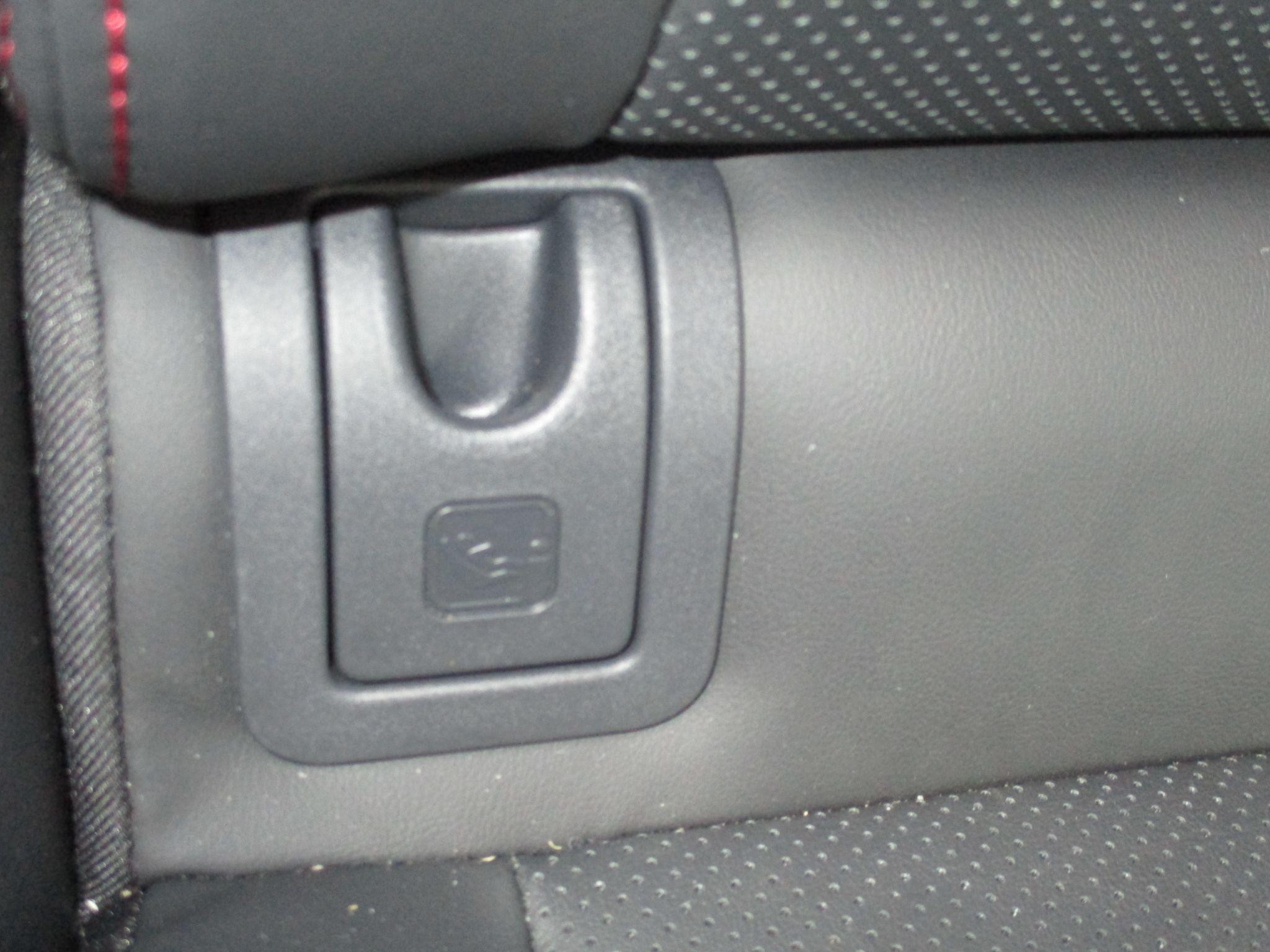 Lexus LBX Image 19