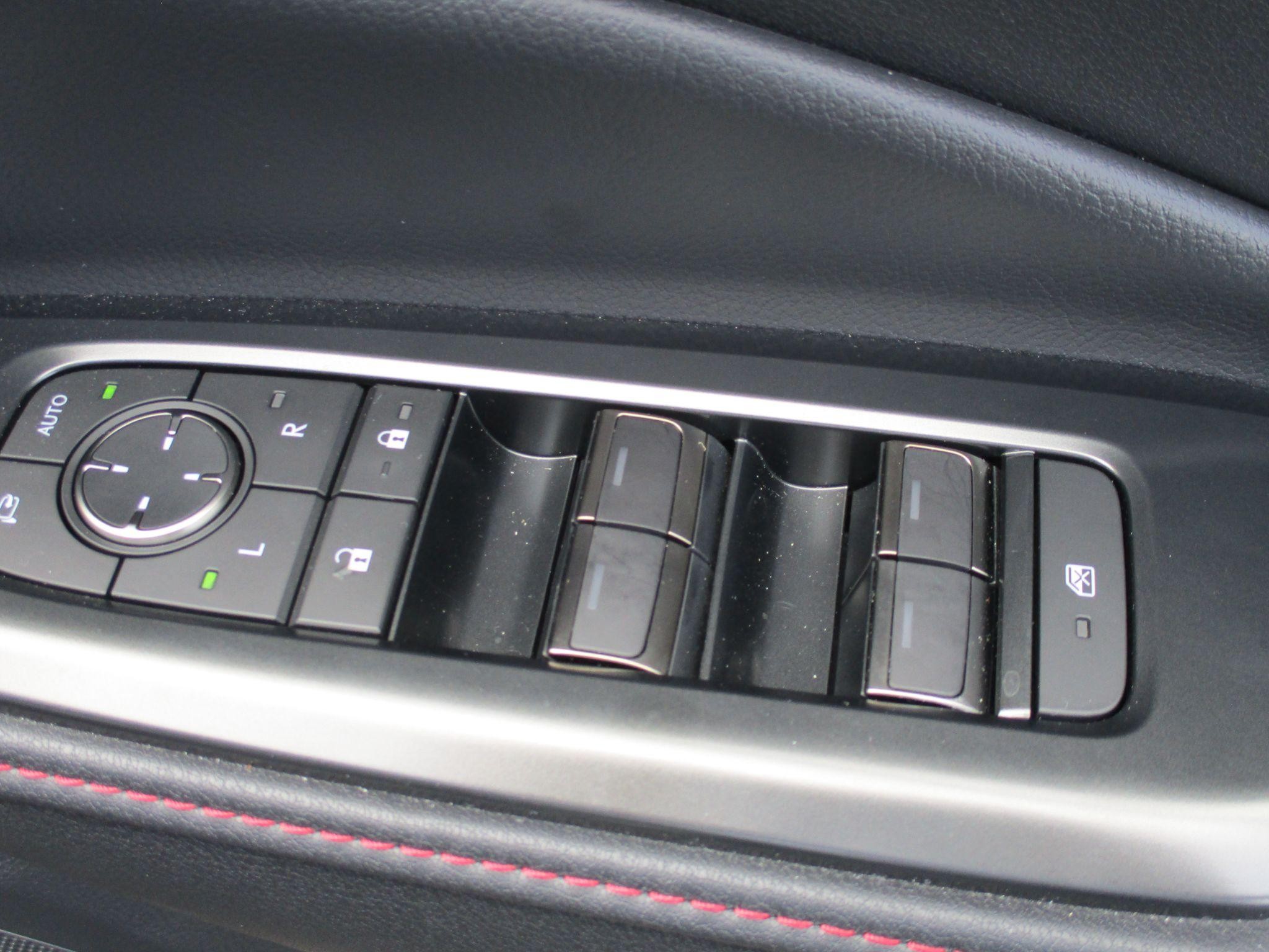 Lexus LBX Image 23