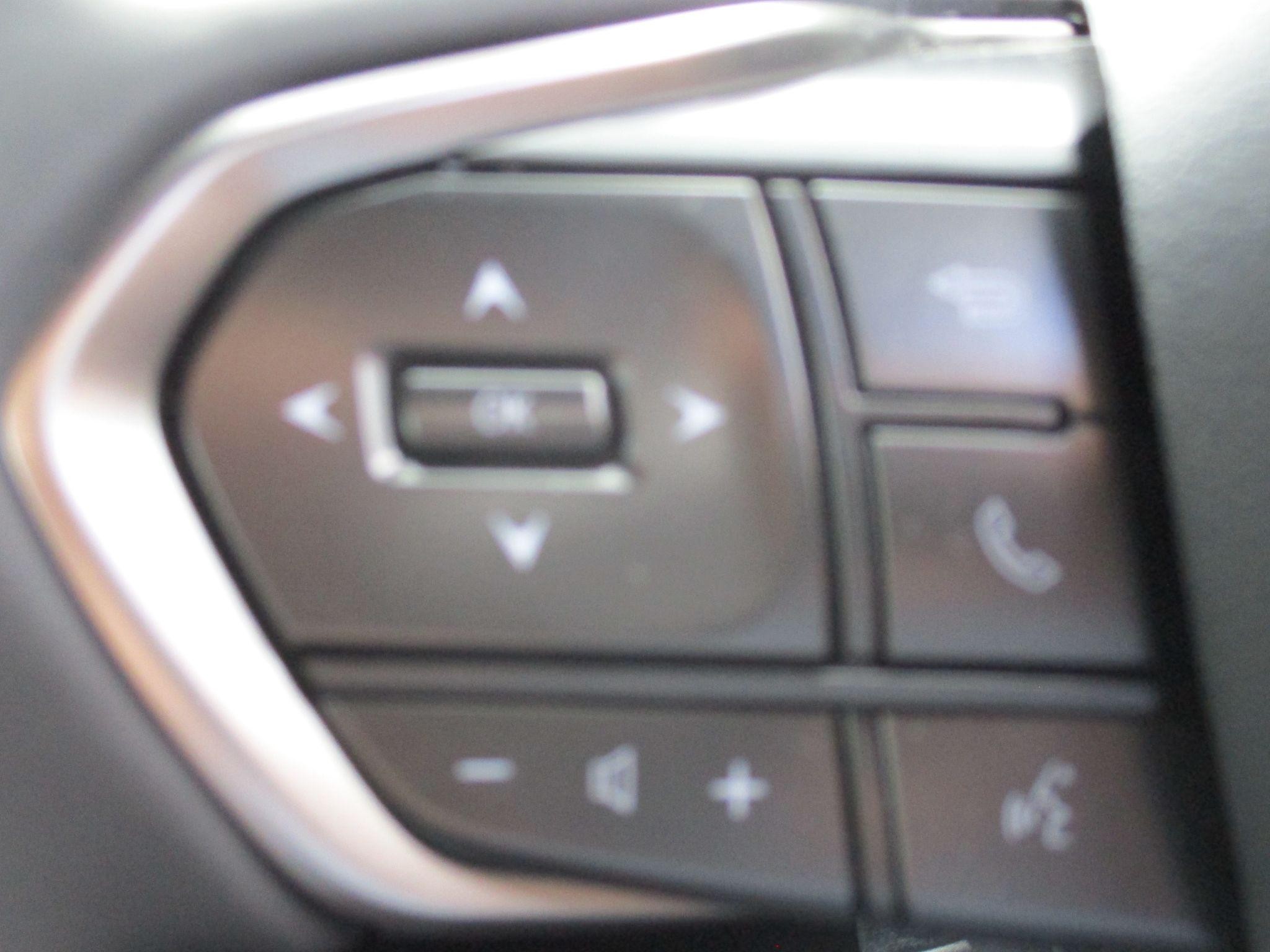 Lexus LBX Image 25
