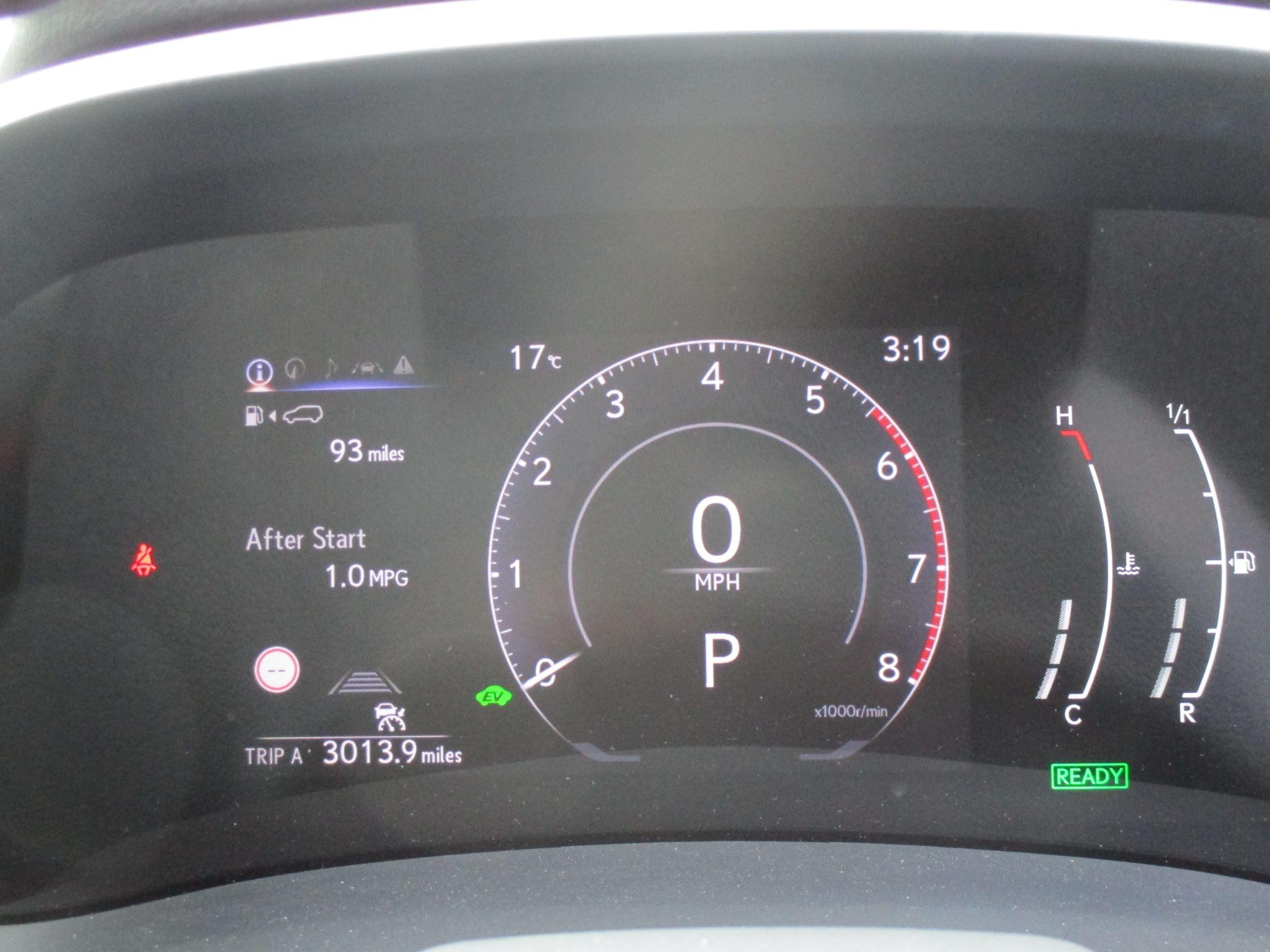 Lexus LBX Image 27