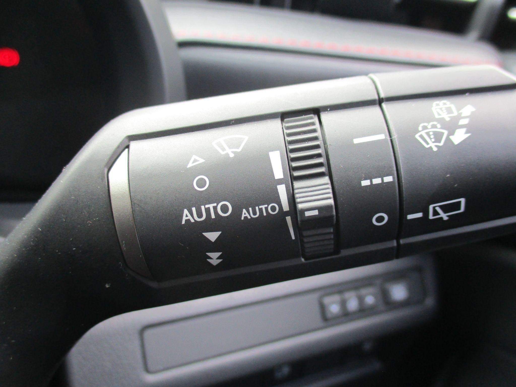 Lexus LBX Image 33