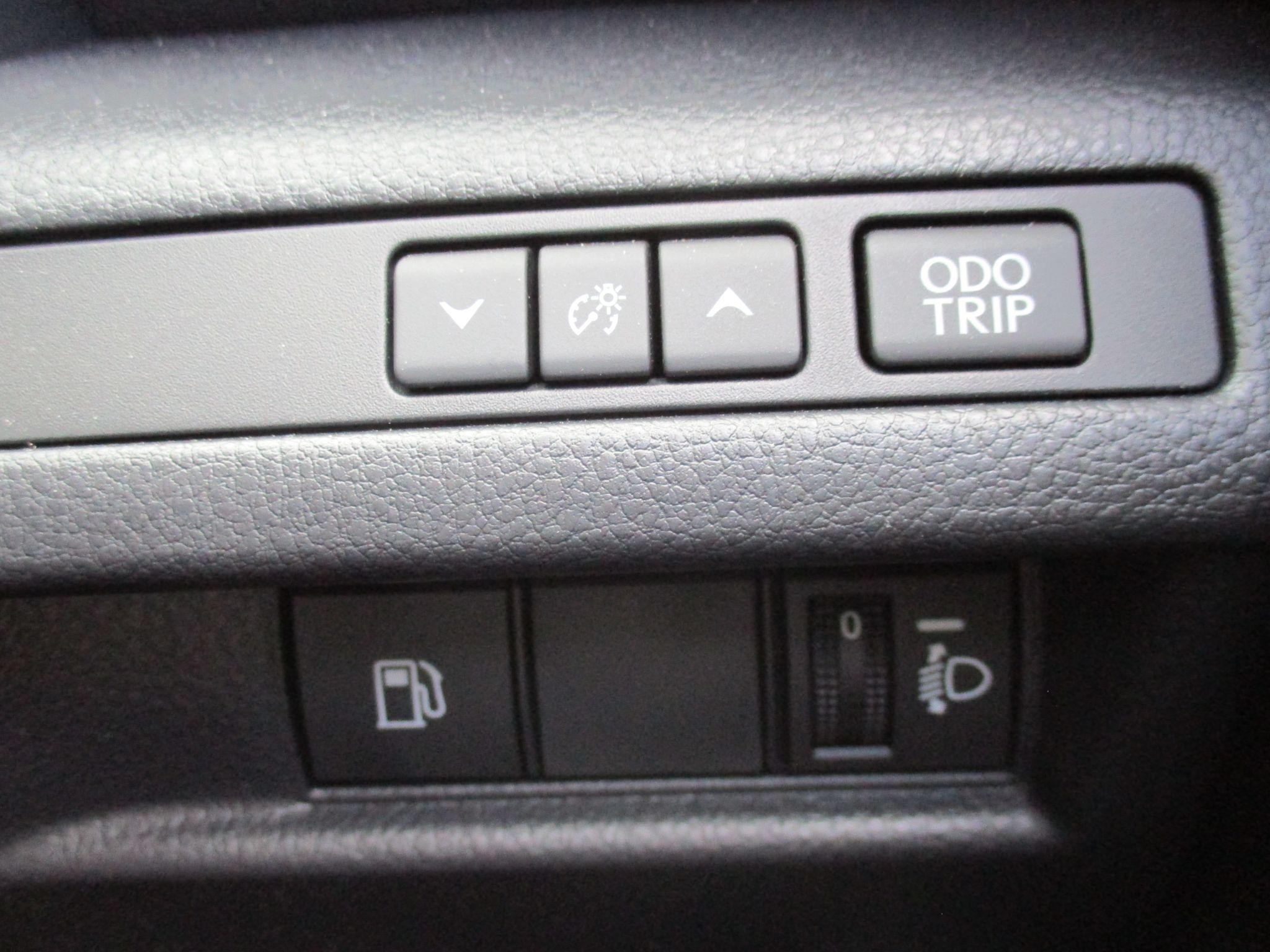 Lexus LBX Image 34