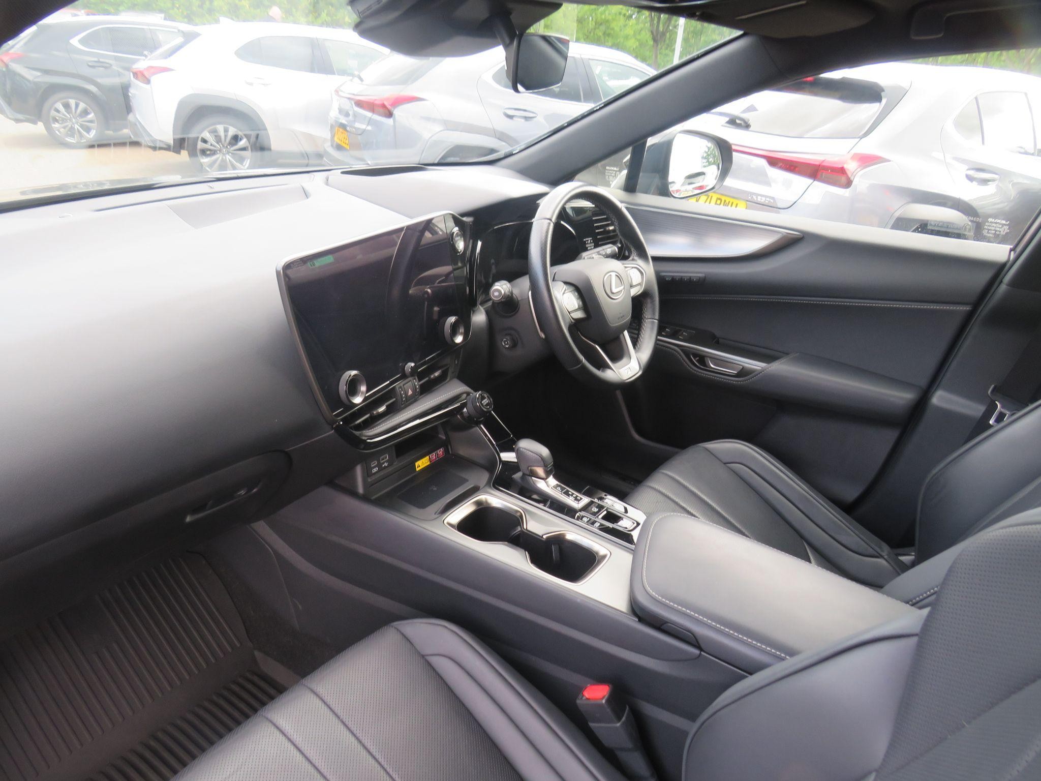 Lexus NX Image 14