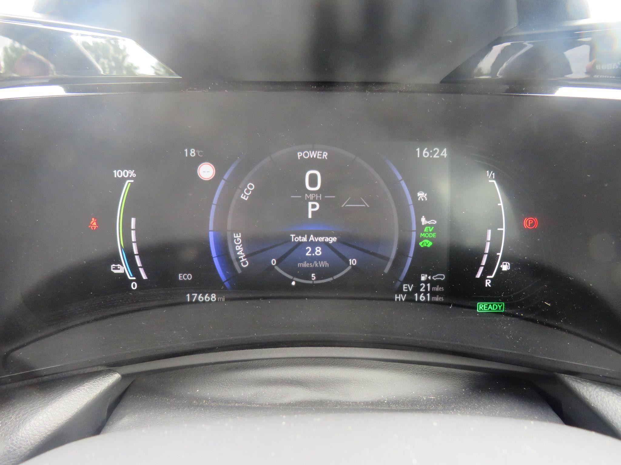 Lexus NX Image 16