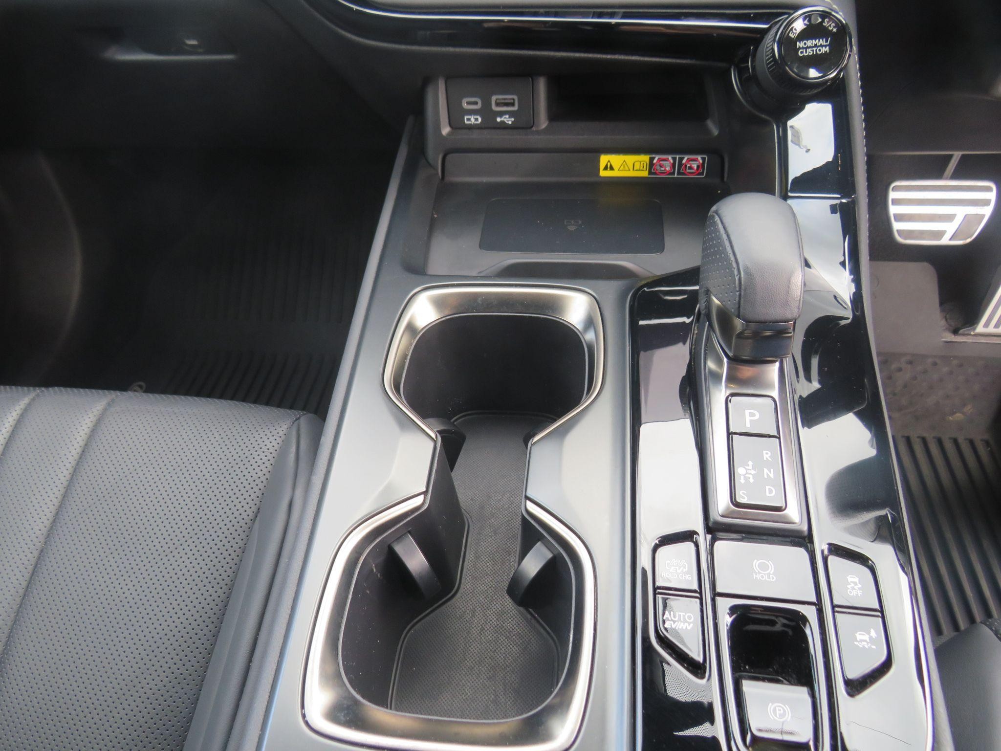 Lexus NX Image 18