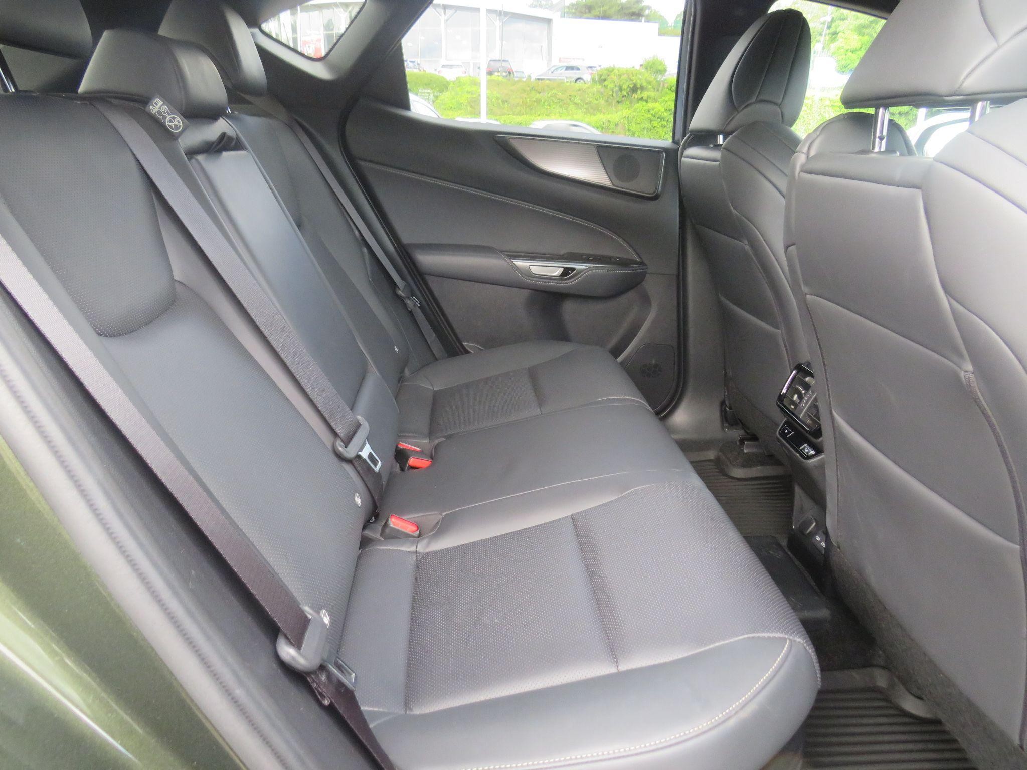 Lexus NX Image 19