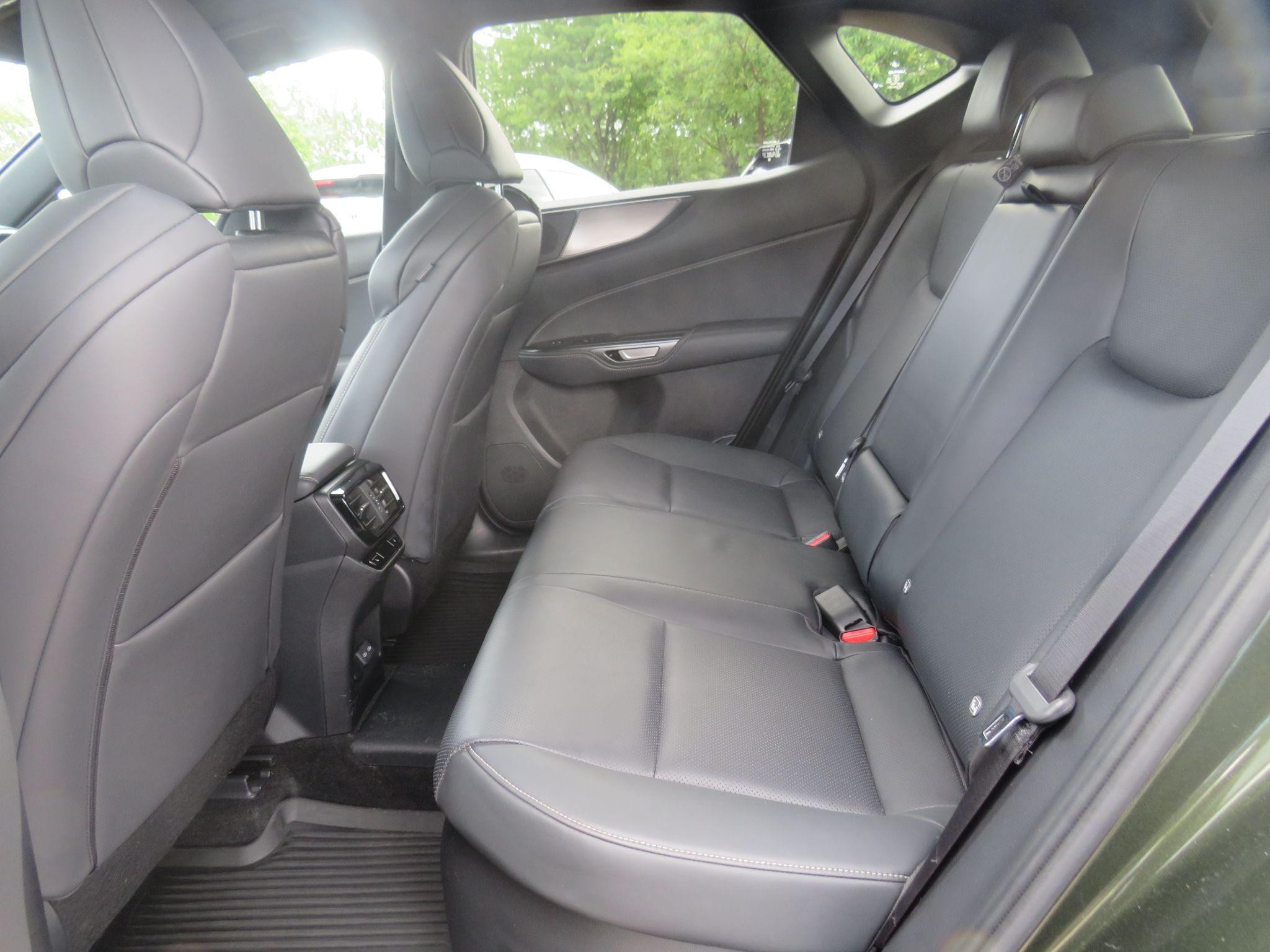 Lexus NX Image 20