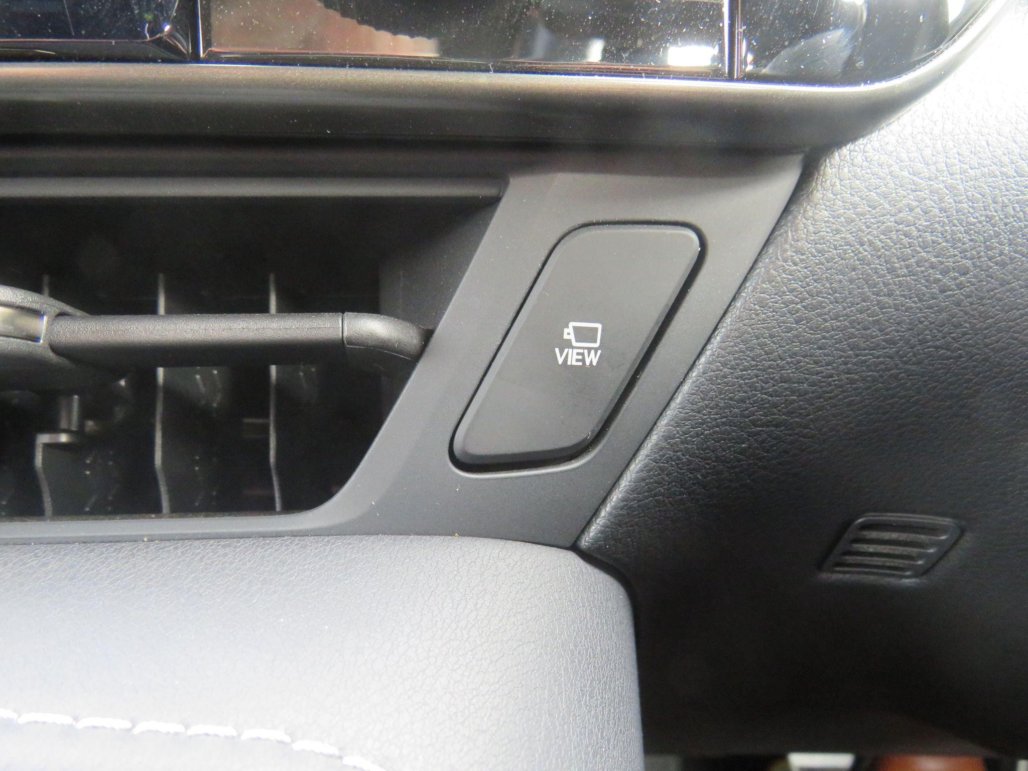 Lexus NX Image 23