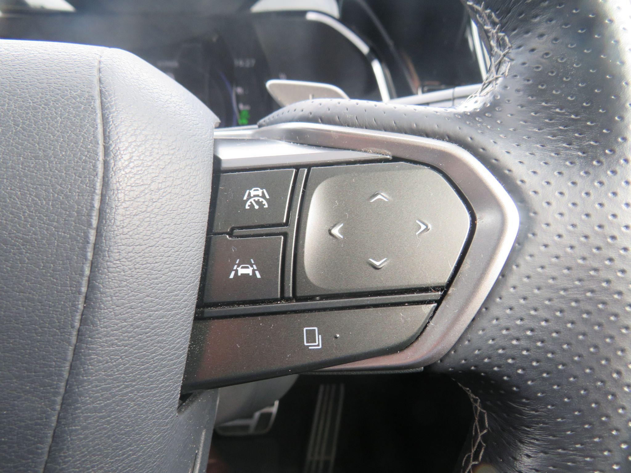 Lexus NX Image 26