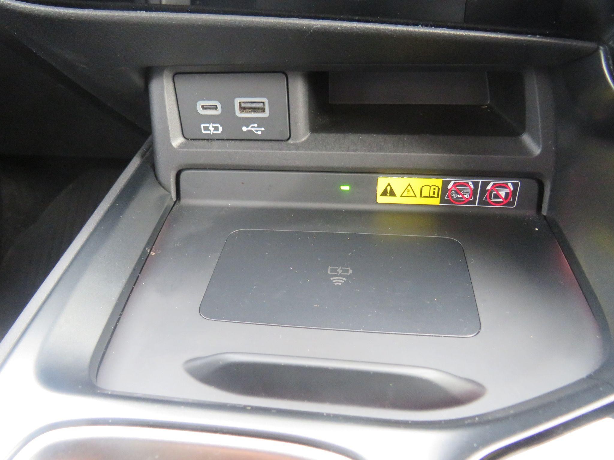 Lexus NX Image 28