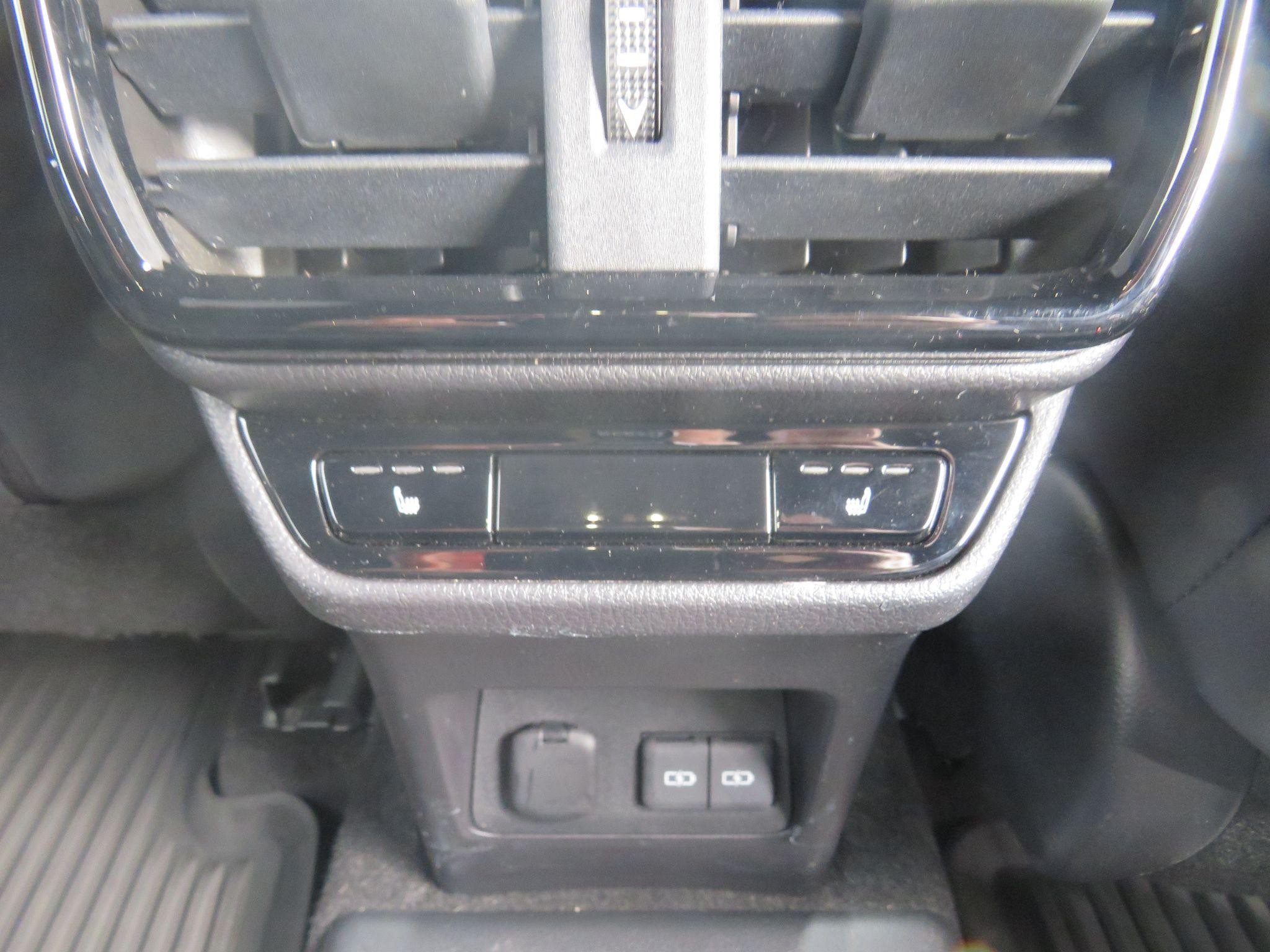 Lexus NX Image 34