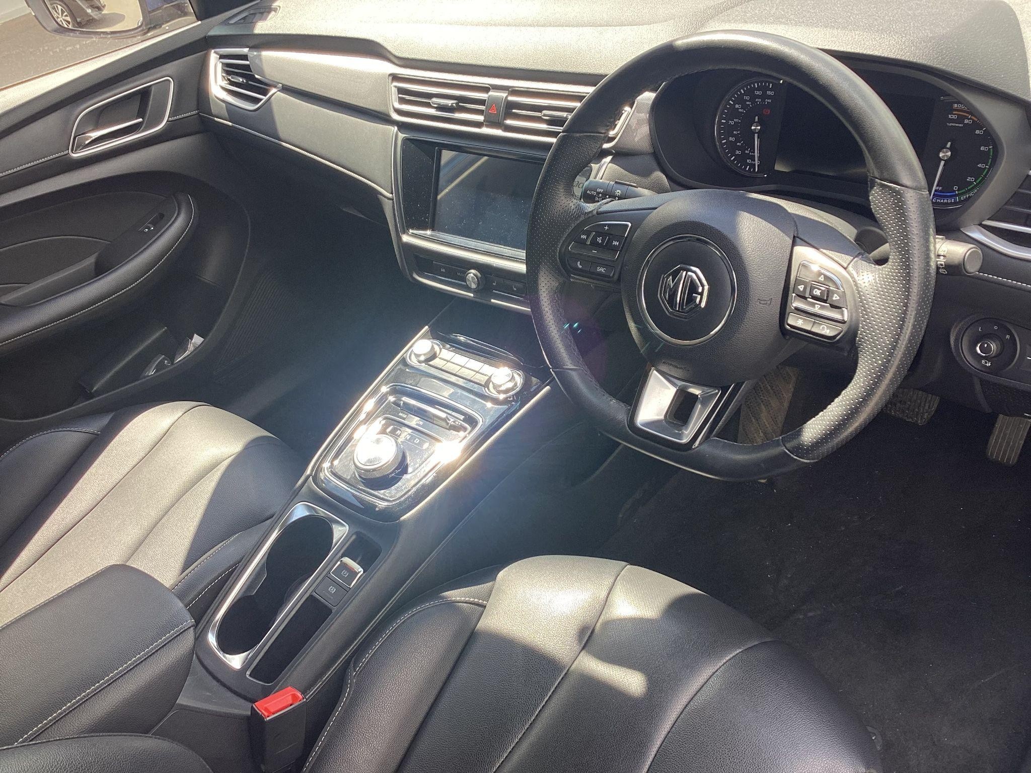 MG5 EV Image 10