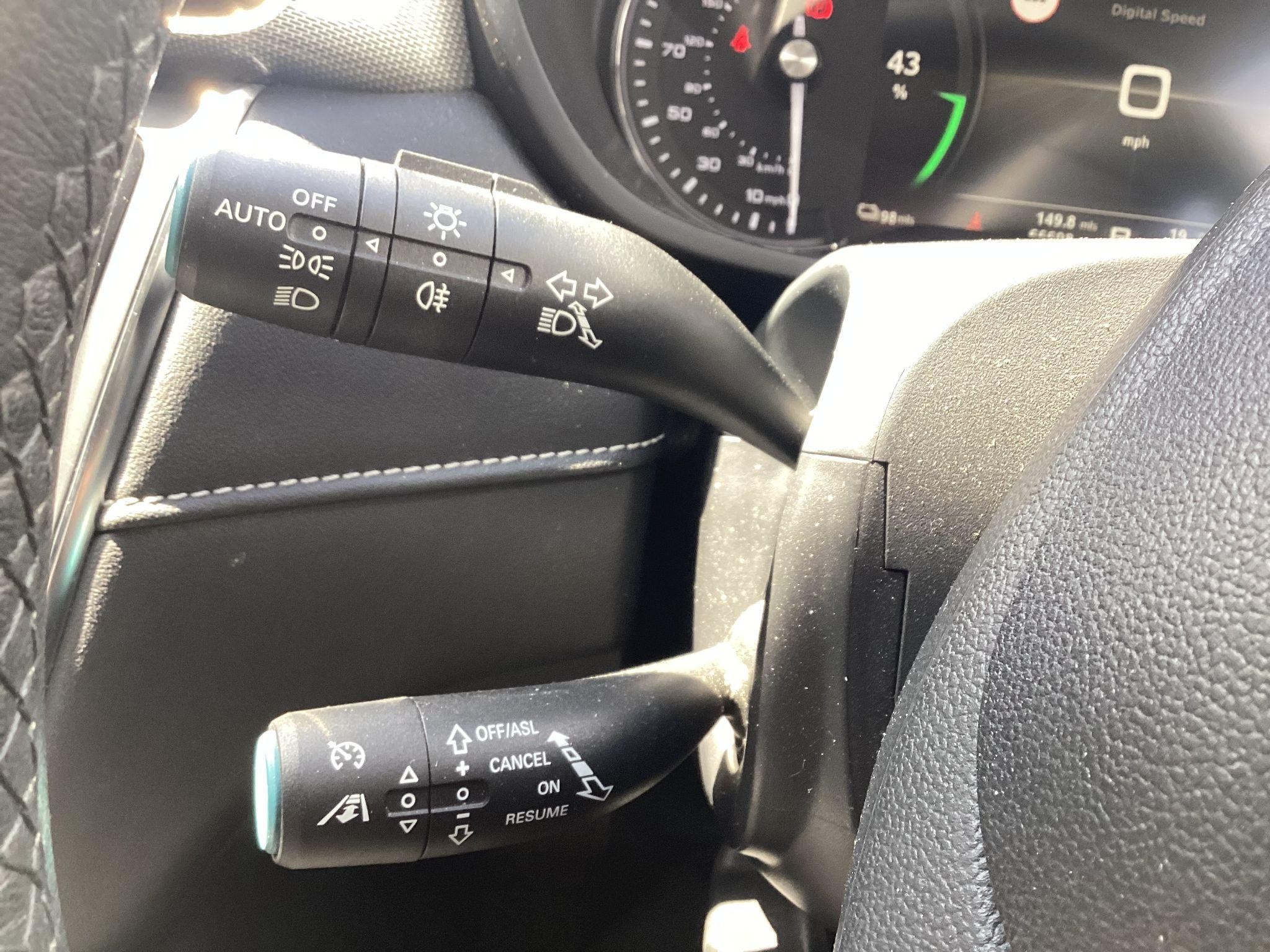 MG5 EV Image 22