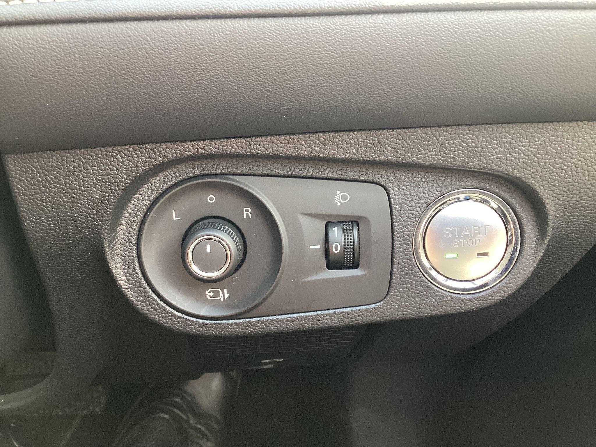 MG5 EV Image 23