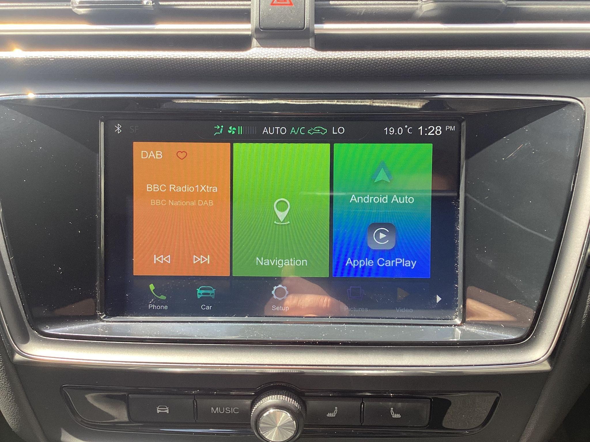MG5 EV Image 25