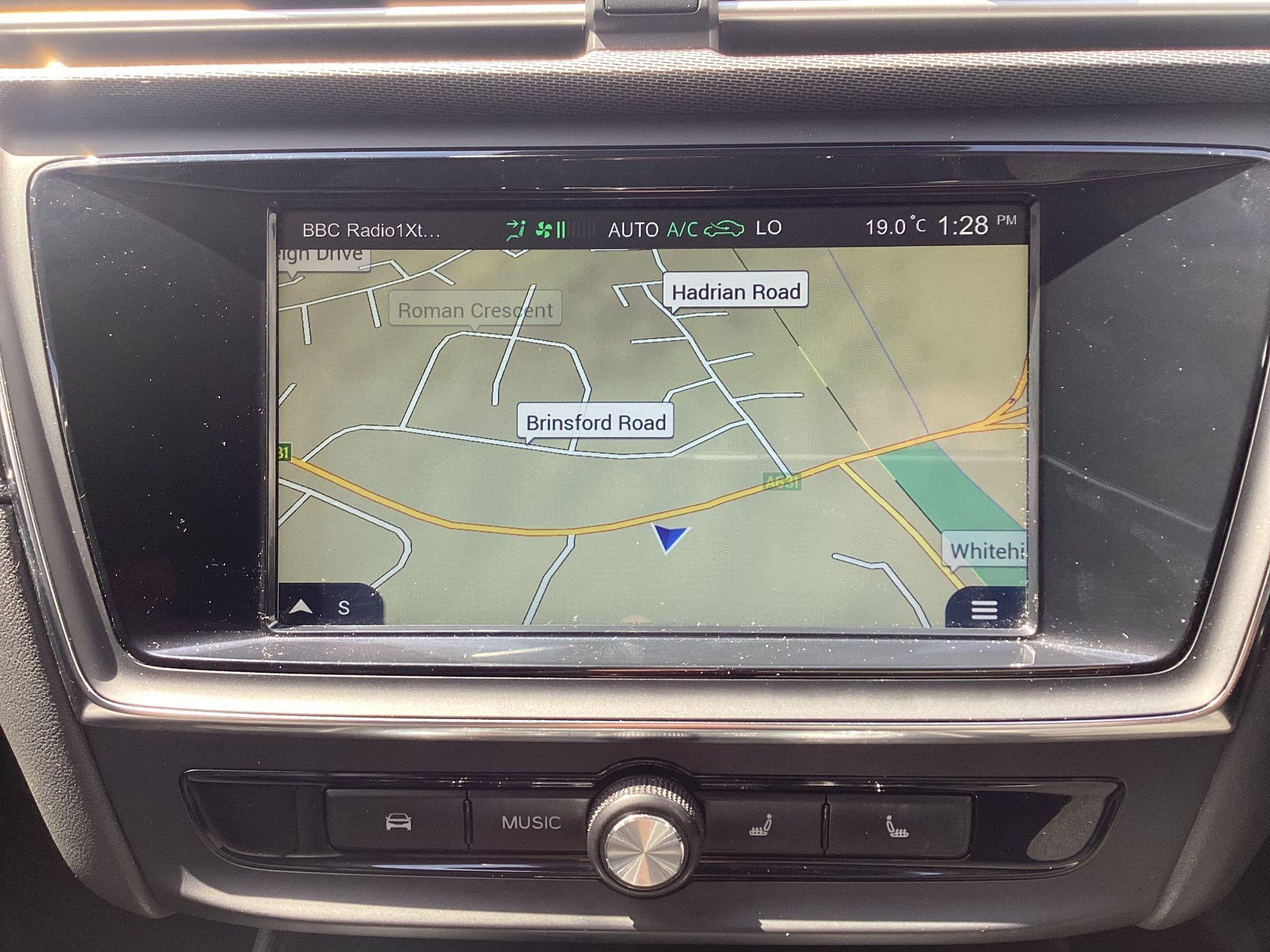 MG5 EV Image 27