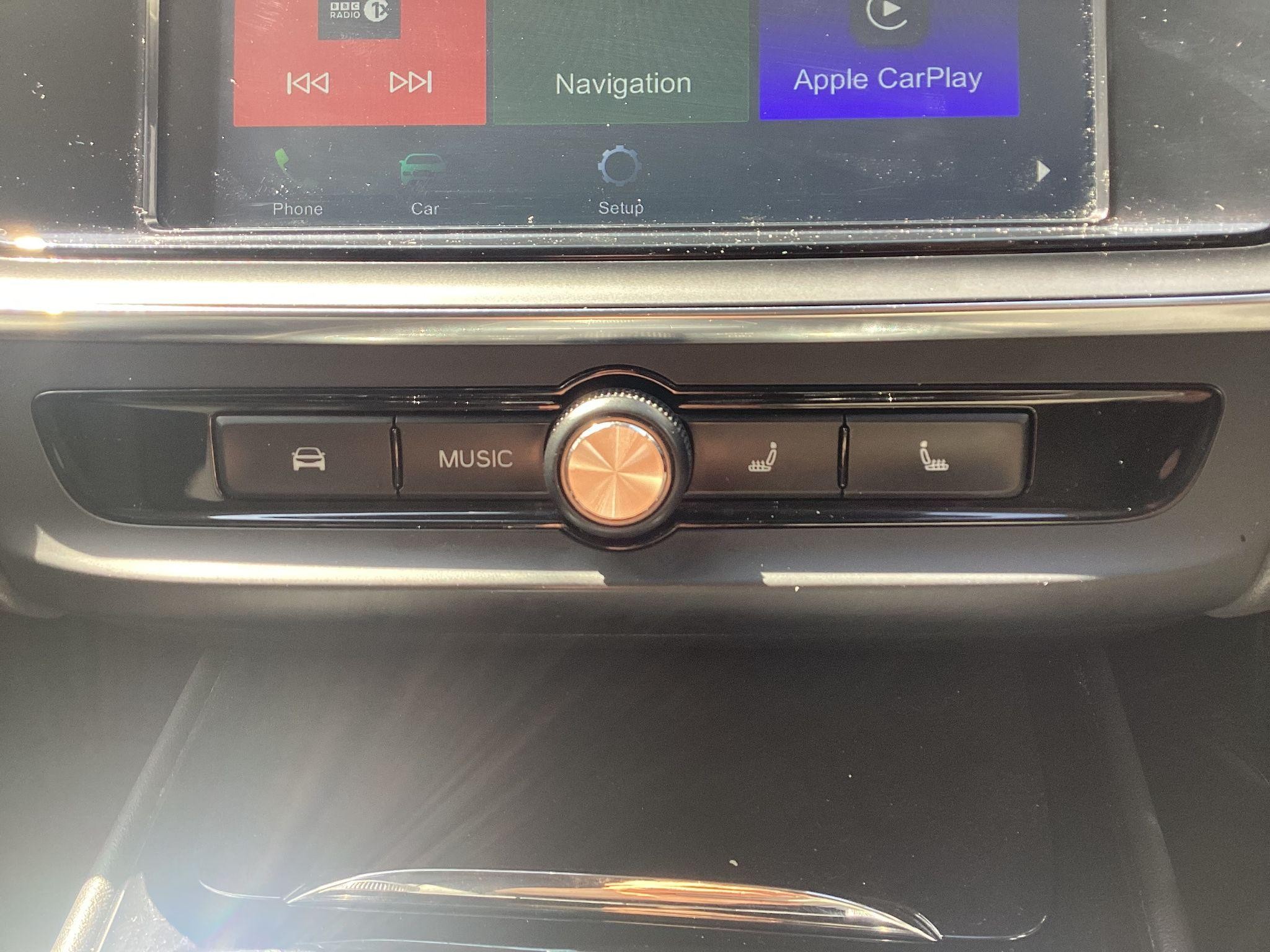 MG5 EV Image 29