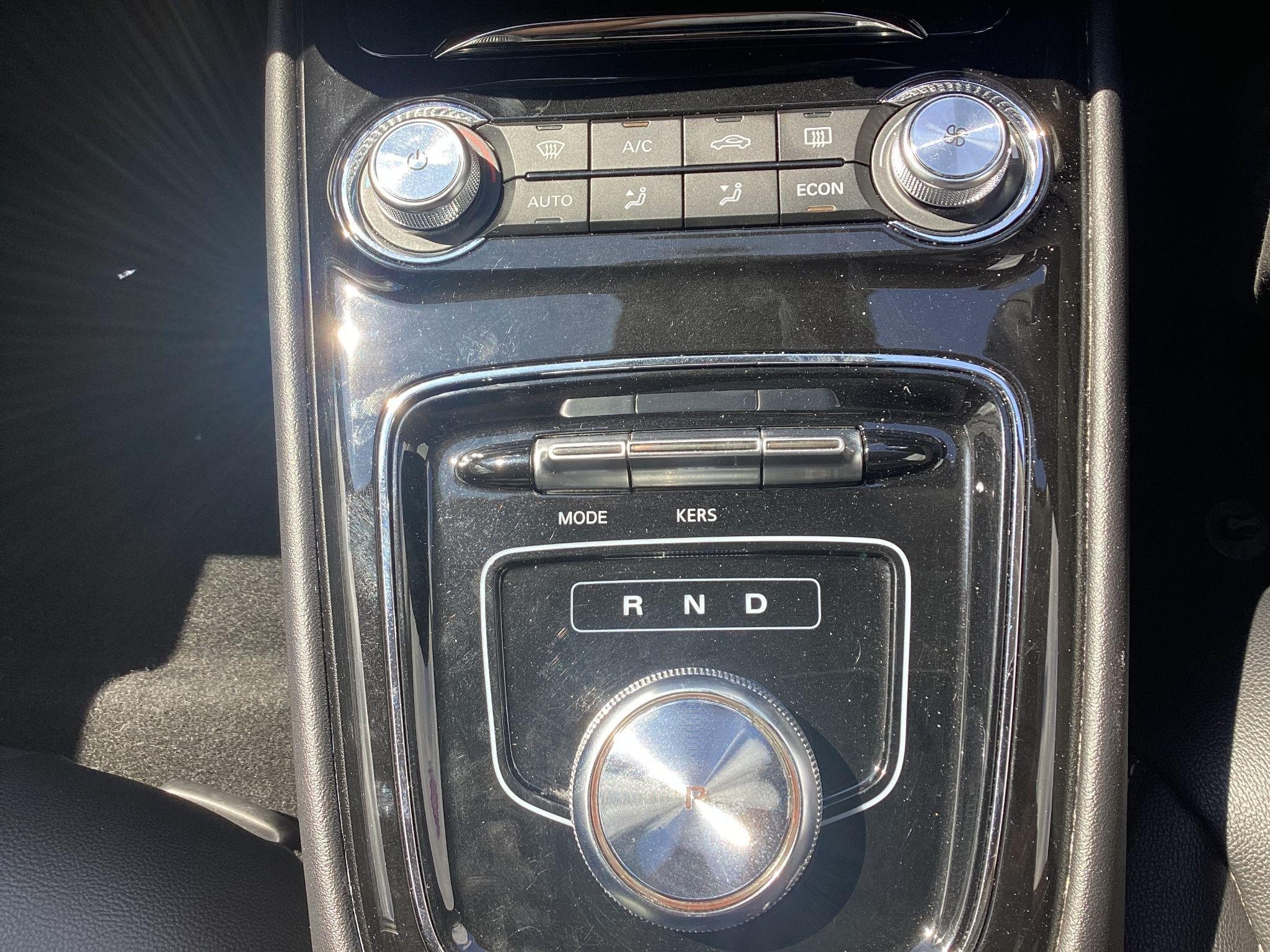 MG5 EV Image 30