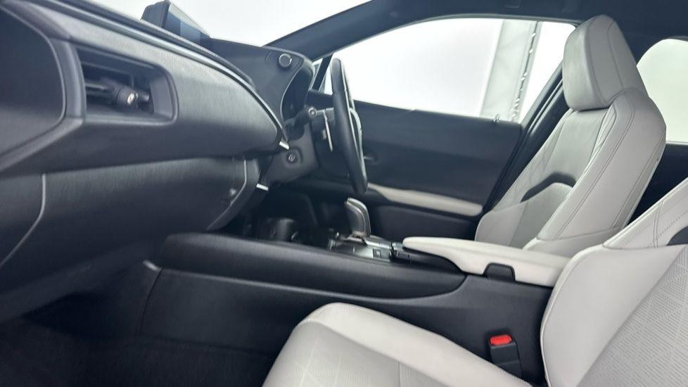 Lexus UX Image 11