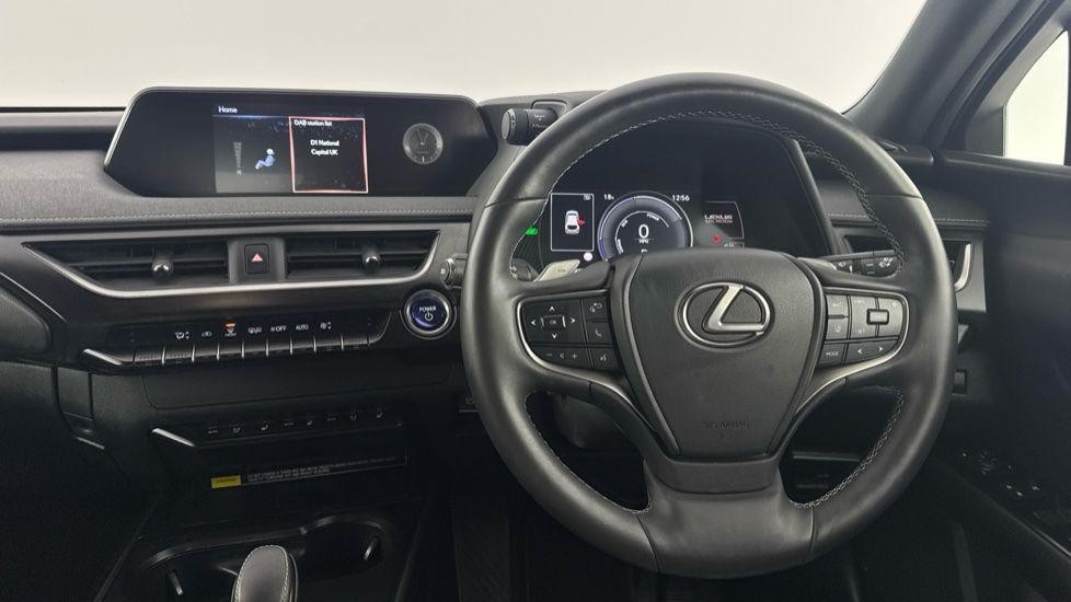 Lexus UX Image 13