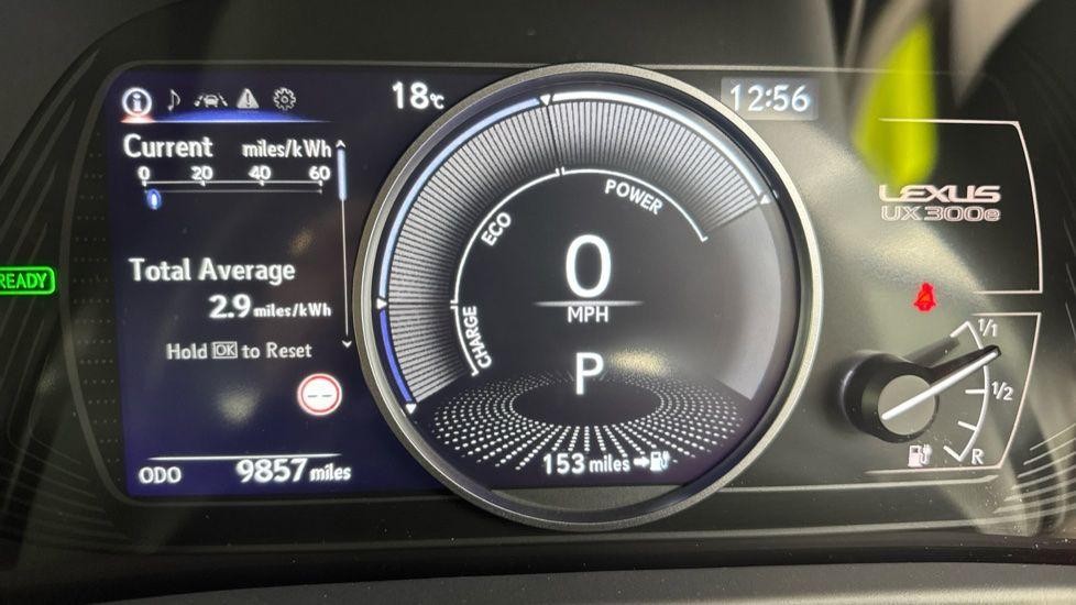Lexus UX Image 16