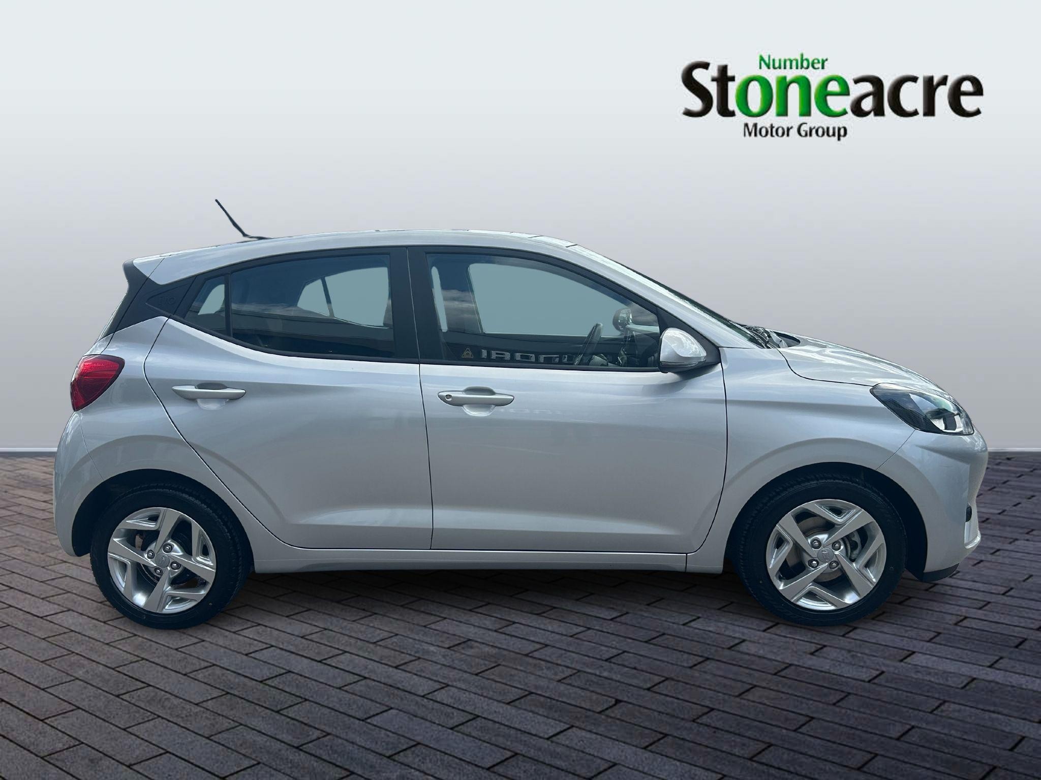 Hyundai i10 Image 8