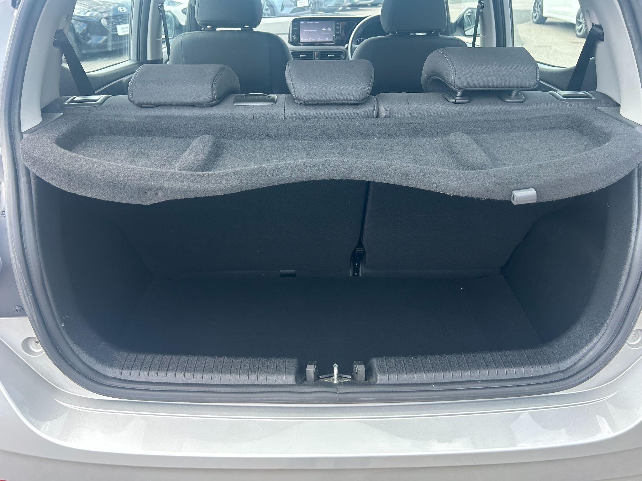 Hyundai i10 Image 10