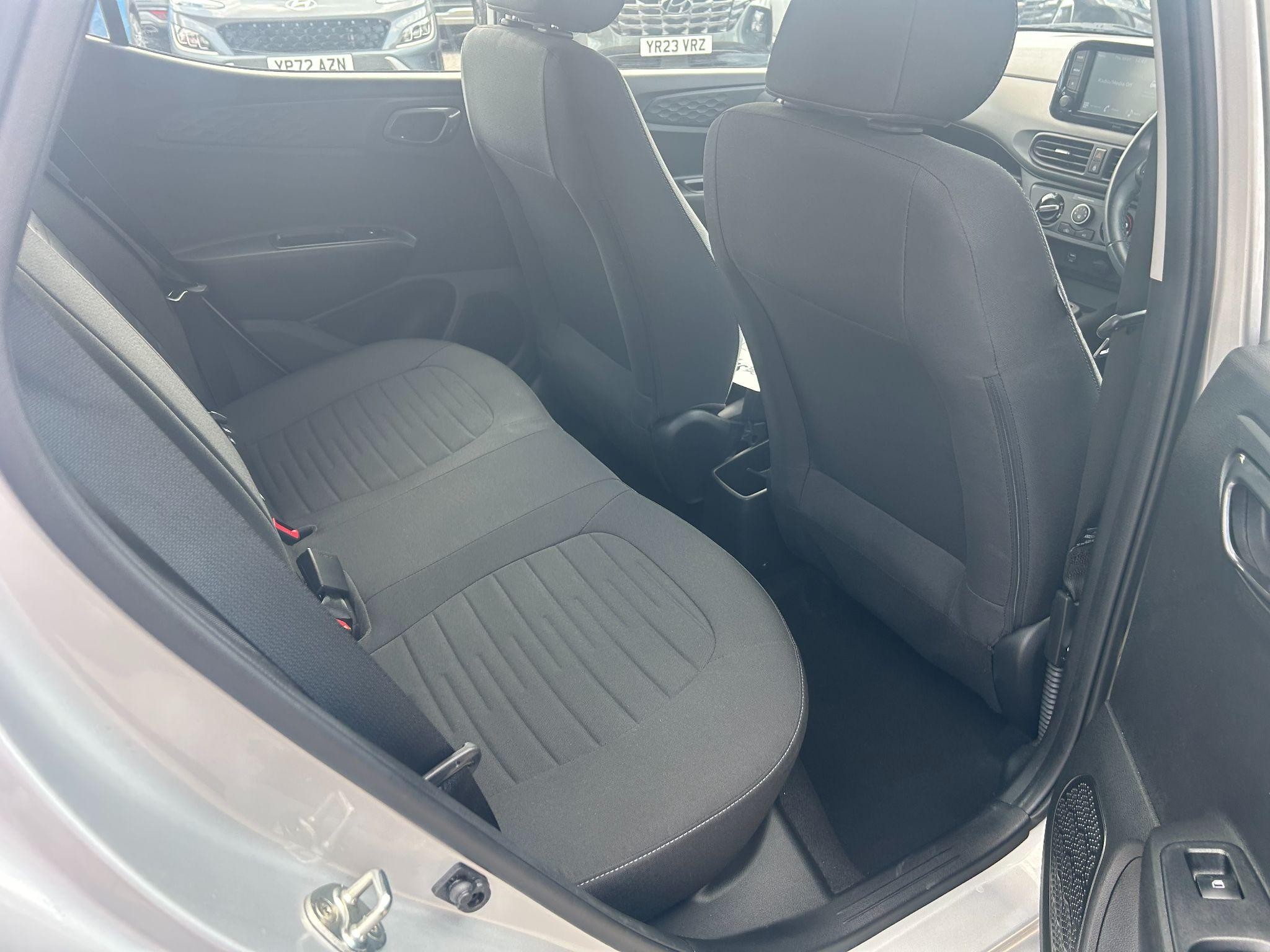 Hyundai i10 Image 17