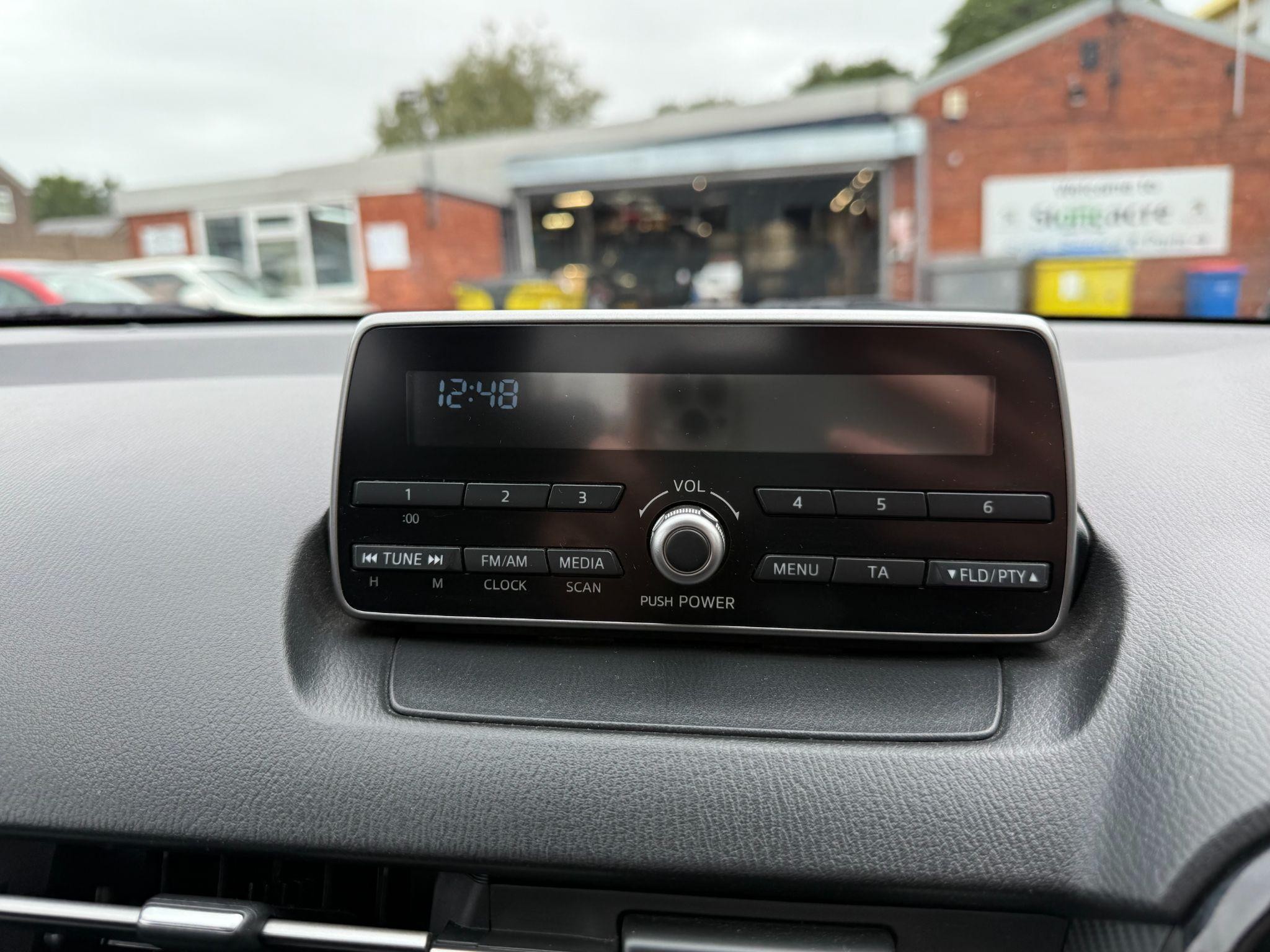 Mazda2 Image 19