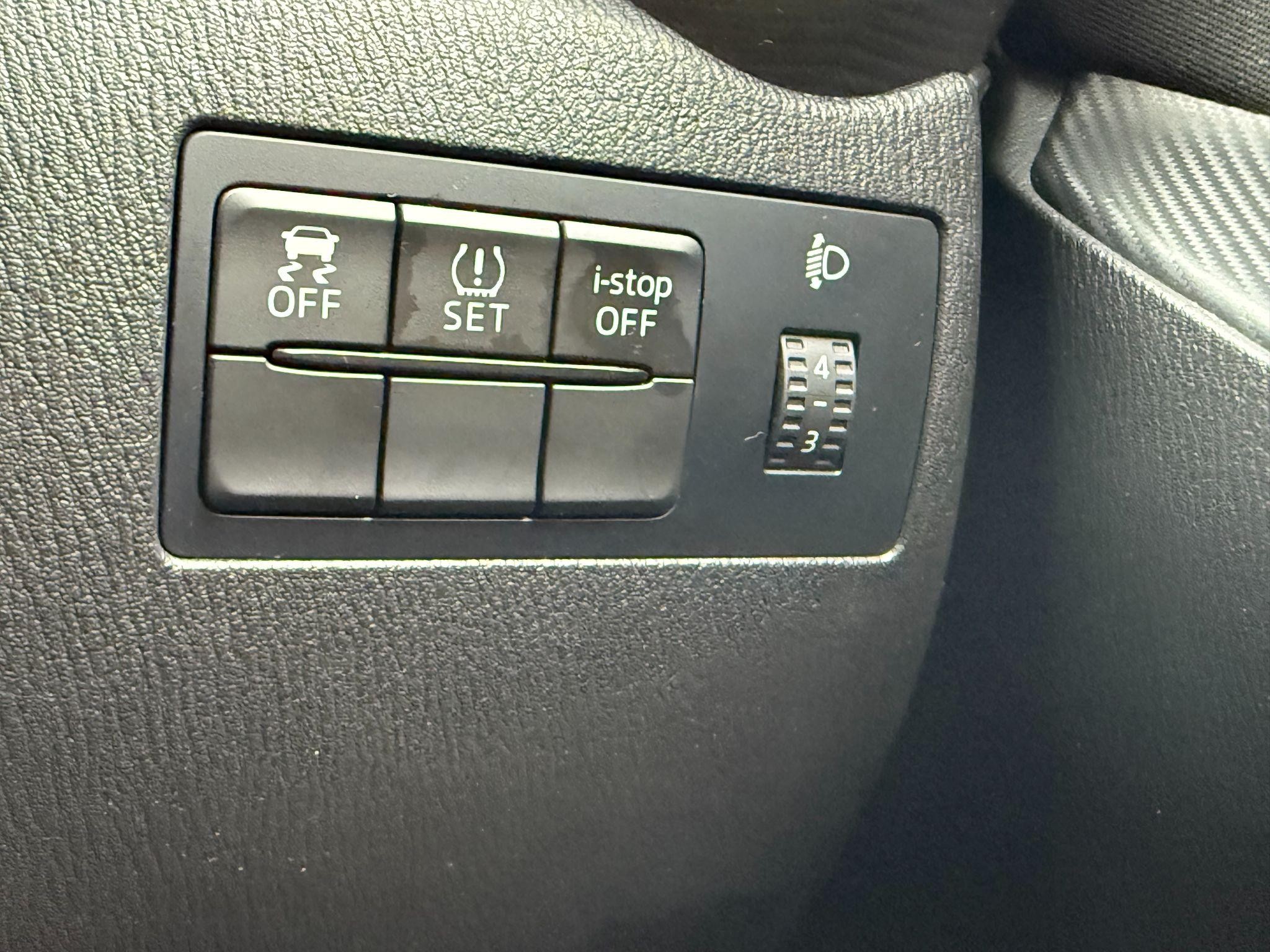 Mazda2 Image 24