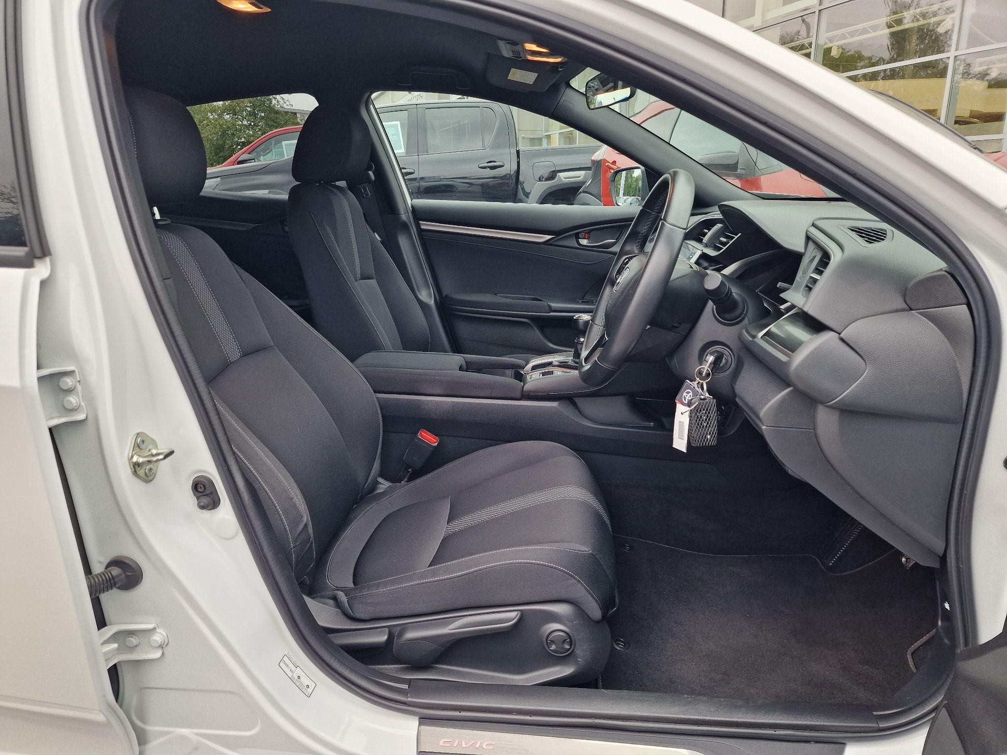 Honda Civic Image 11