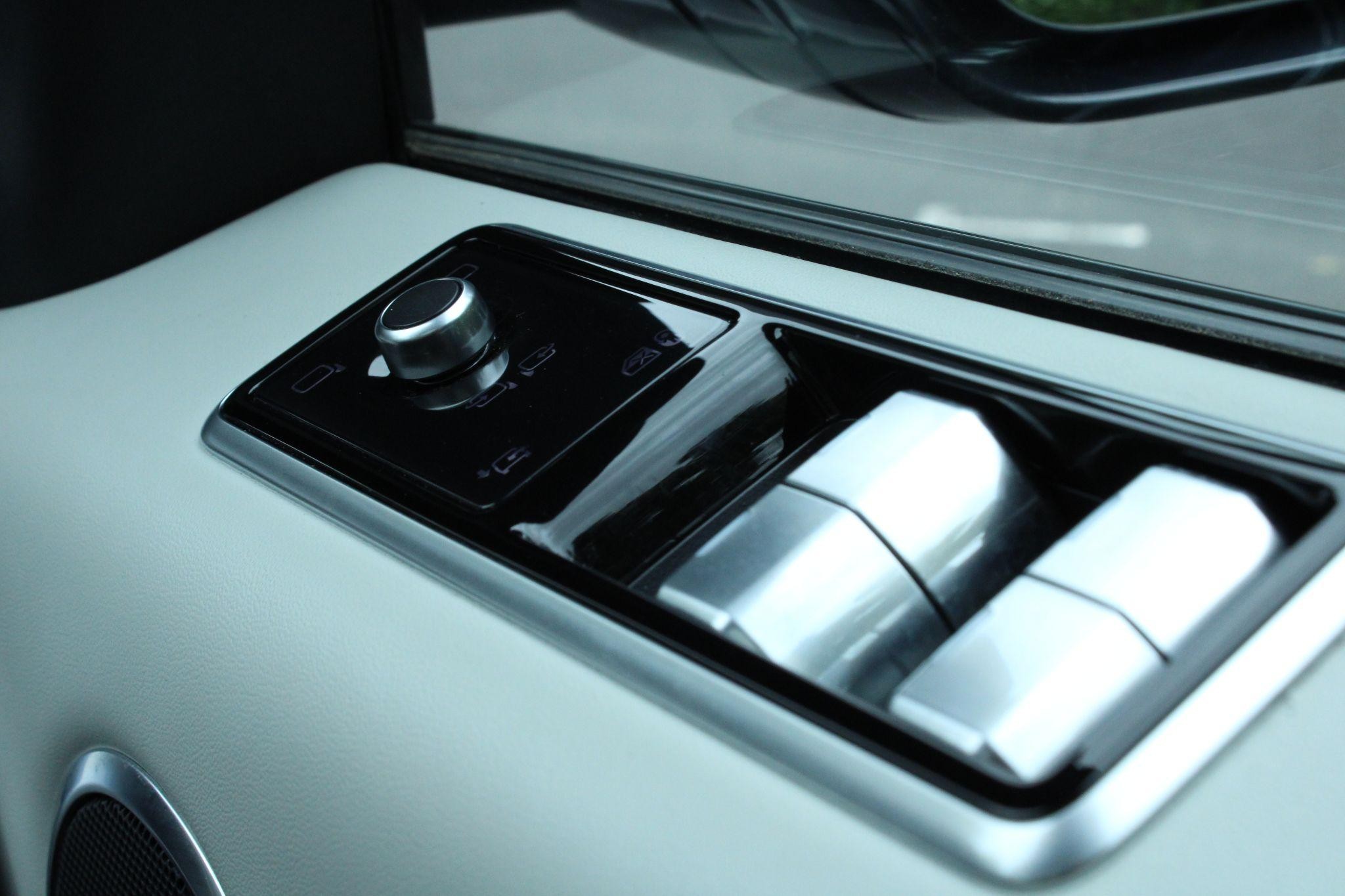 Land Rover Range Rover Sport Image 15