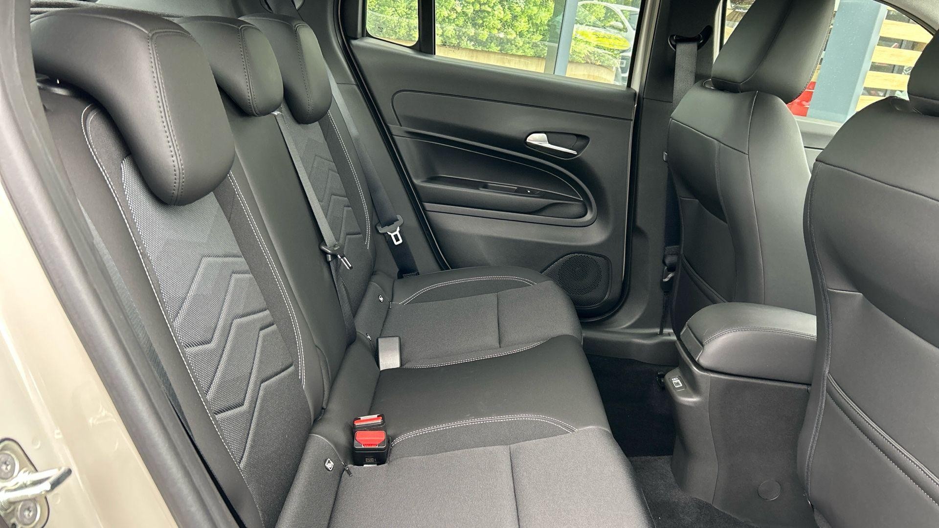 Jeep Avenger Image 16