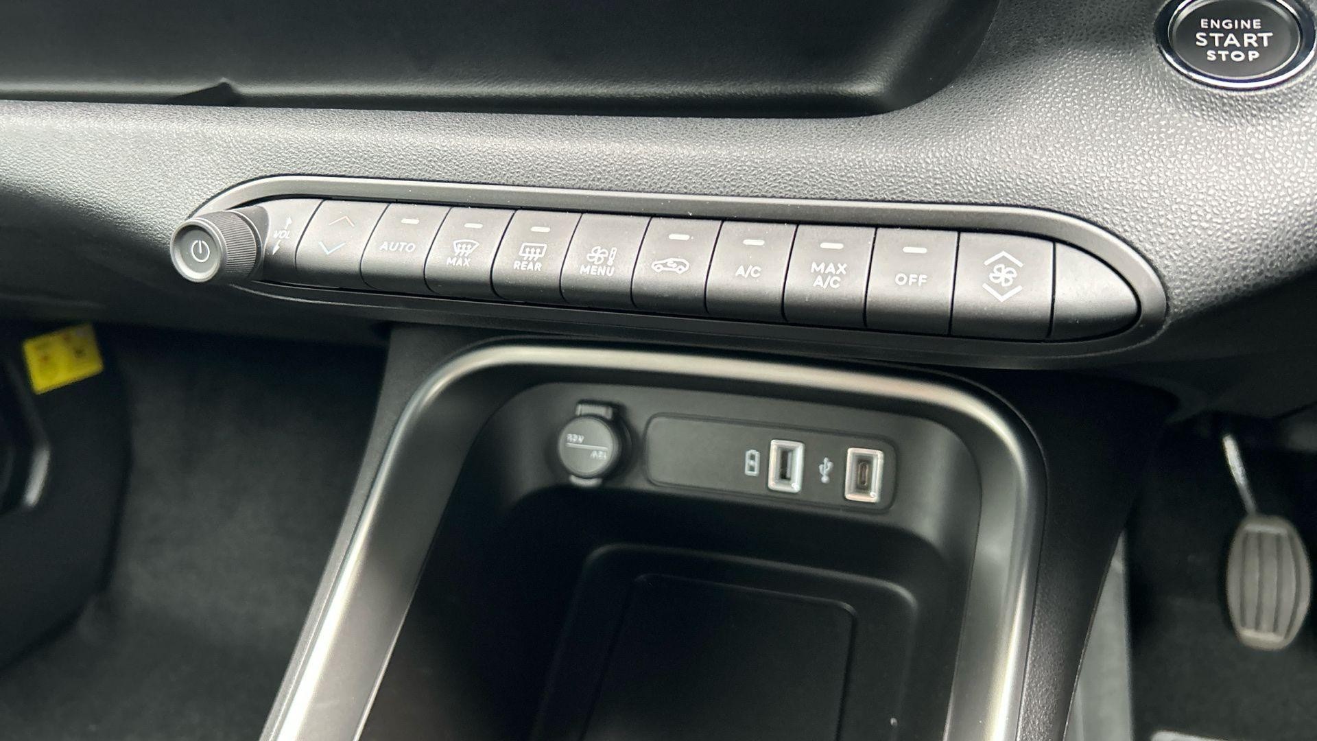 Jeep Avenger Image 33